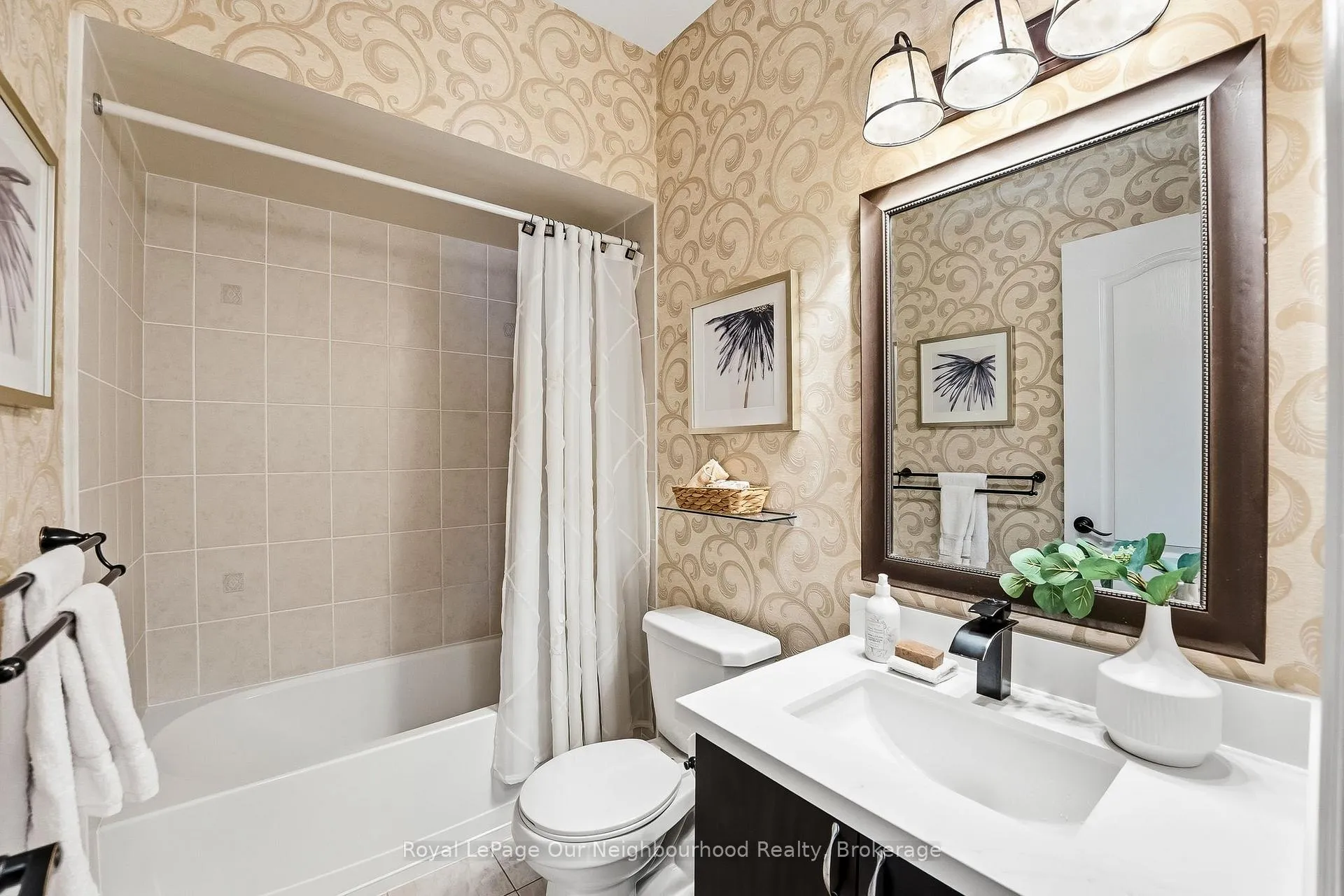 Photo 28 of 36 Florence Drive, Whitby, Taunton North — HOMEH