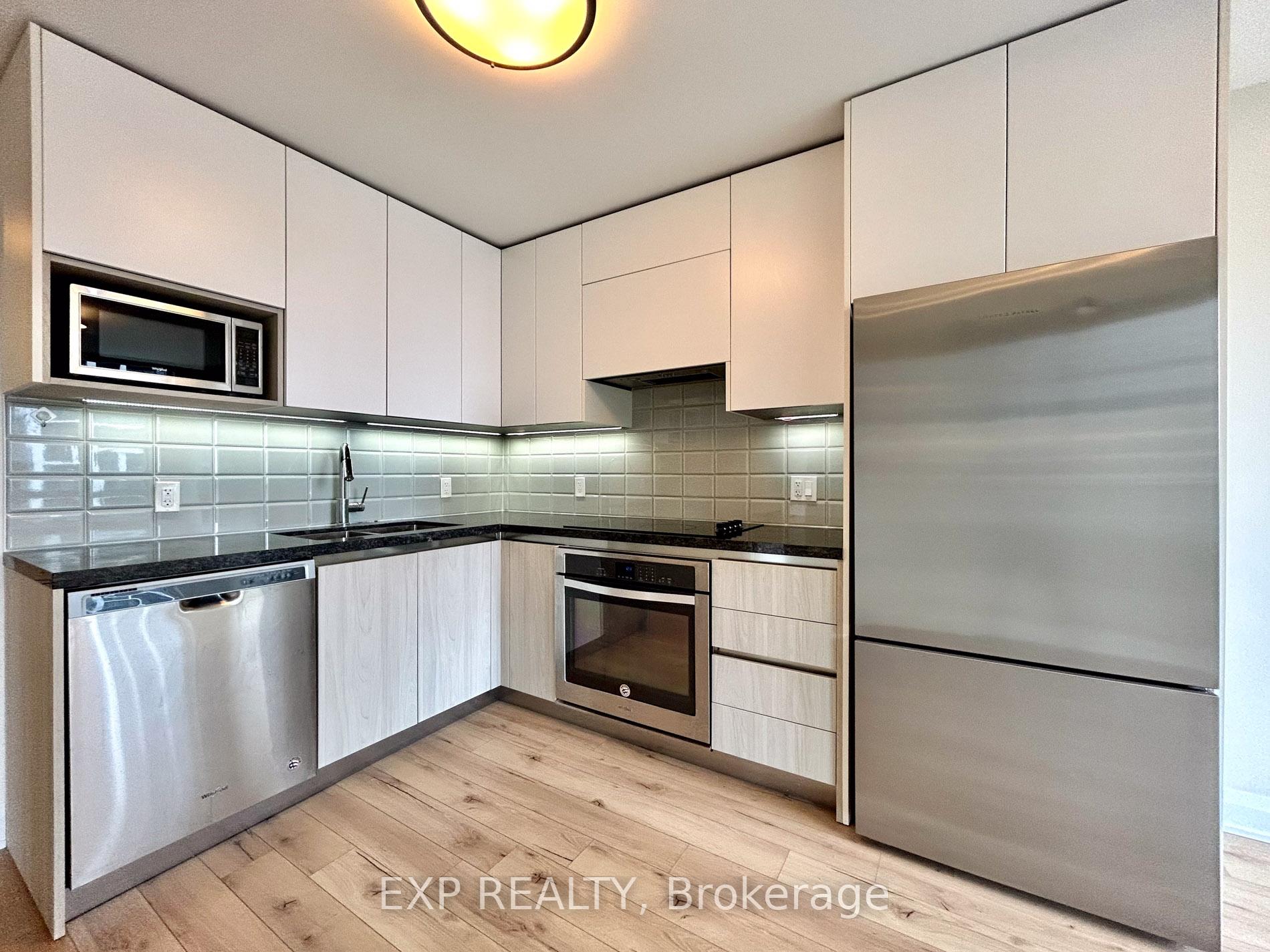 Photo 5 of Unit 705, 15 Water Walk Drive, Markham, Unionville — HOMEH
