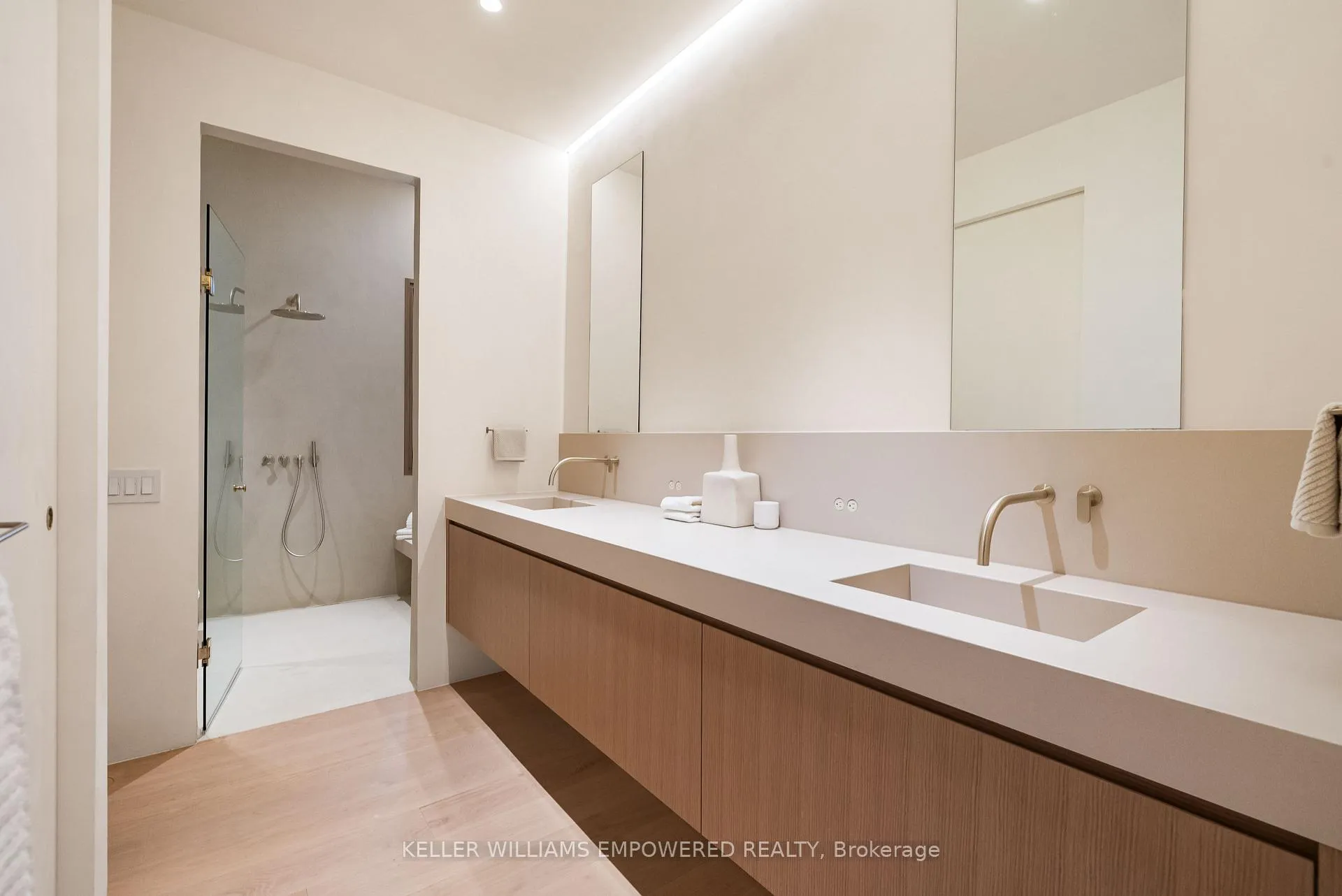 Photo 17 of Unit 2, 722 Lansdowne Avenue, Toronto, Dovercourt-Wallace Emerson-Junction — HOMEH