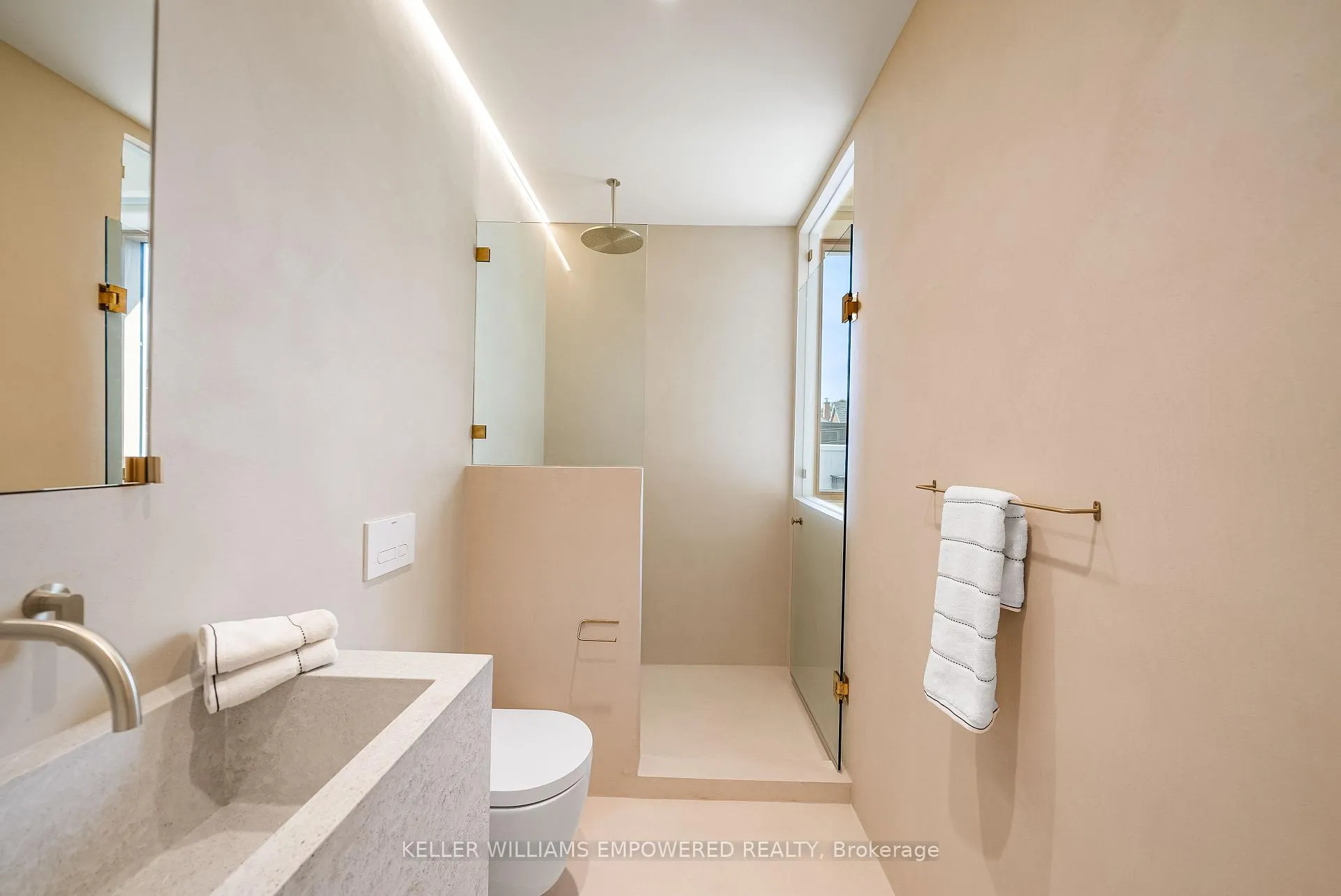 Photo 34 of Unit 2, 722 Lansdowne Avenue, Toronto, Dovercourt-Wallace Emerson-Junction — HOMEH