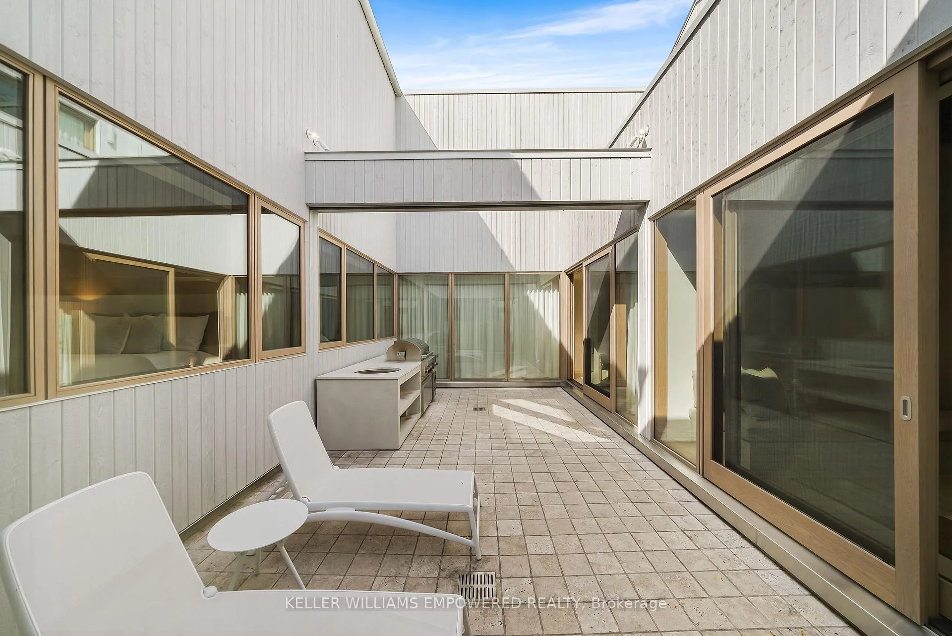 Photo 35 of Unit 2, 722 Lansdowne Avenue, Toronto, Dovercourt-Wallace Emerson-Junction — HOMEH