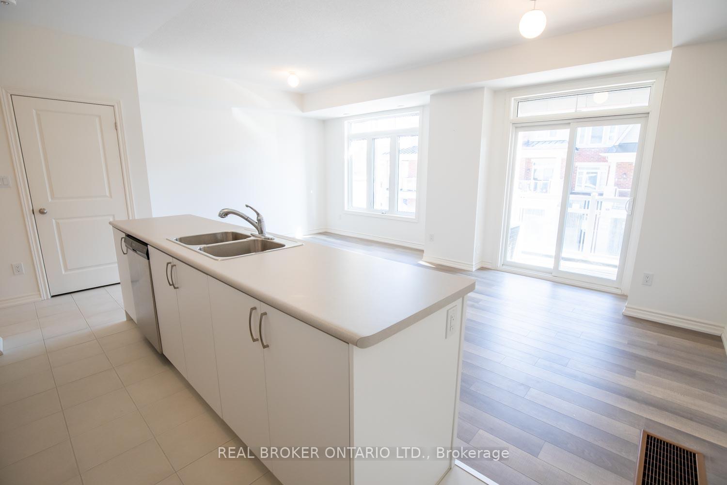 Photo 34 of Unit 36, 2574 Ladyfern Crossing, Pickering, Duffin Heights — HOMEH