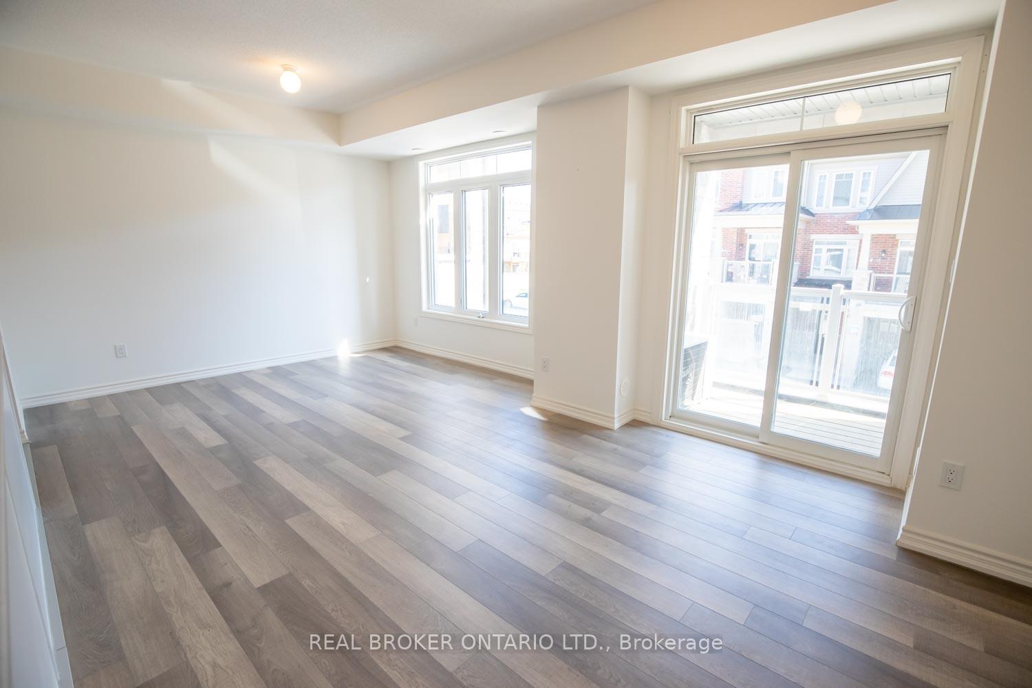 Photo 11 of Unit 36, 2574 Ladyfern Crossing, Pickering, Duffin Heights — HOMEH