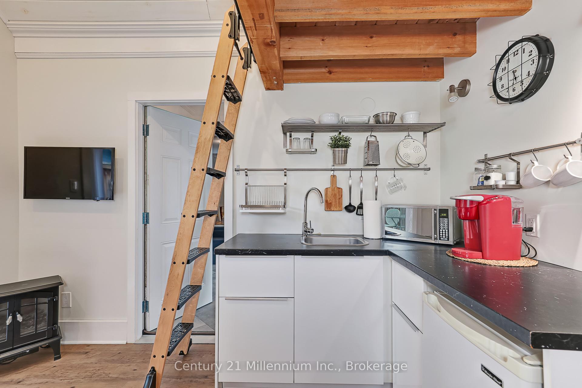 Photo 11 of 421 Napier Street, Collingwood — HOMEH