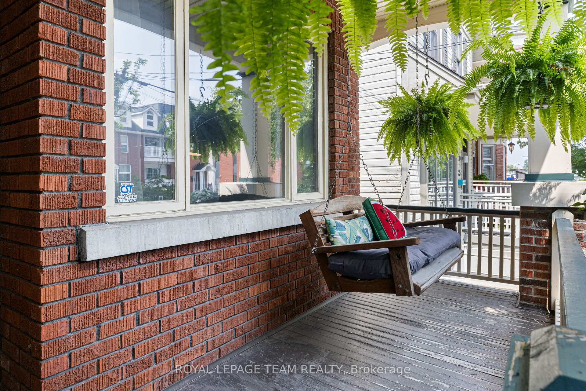 Photo 3 of 15 1/2 Fourth Avenue, Ottawa, Glebe — HOMEH