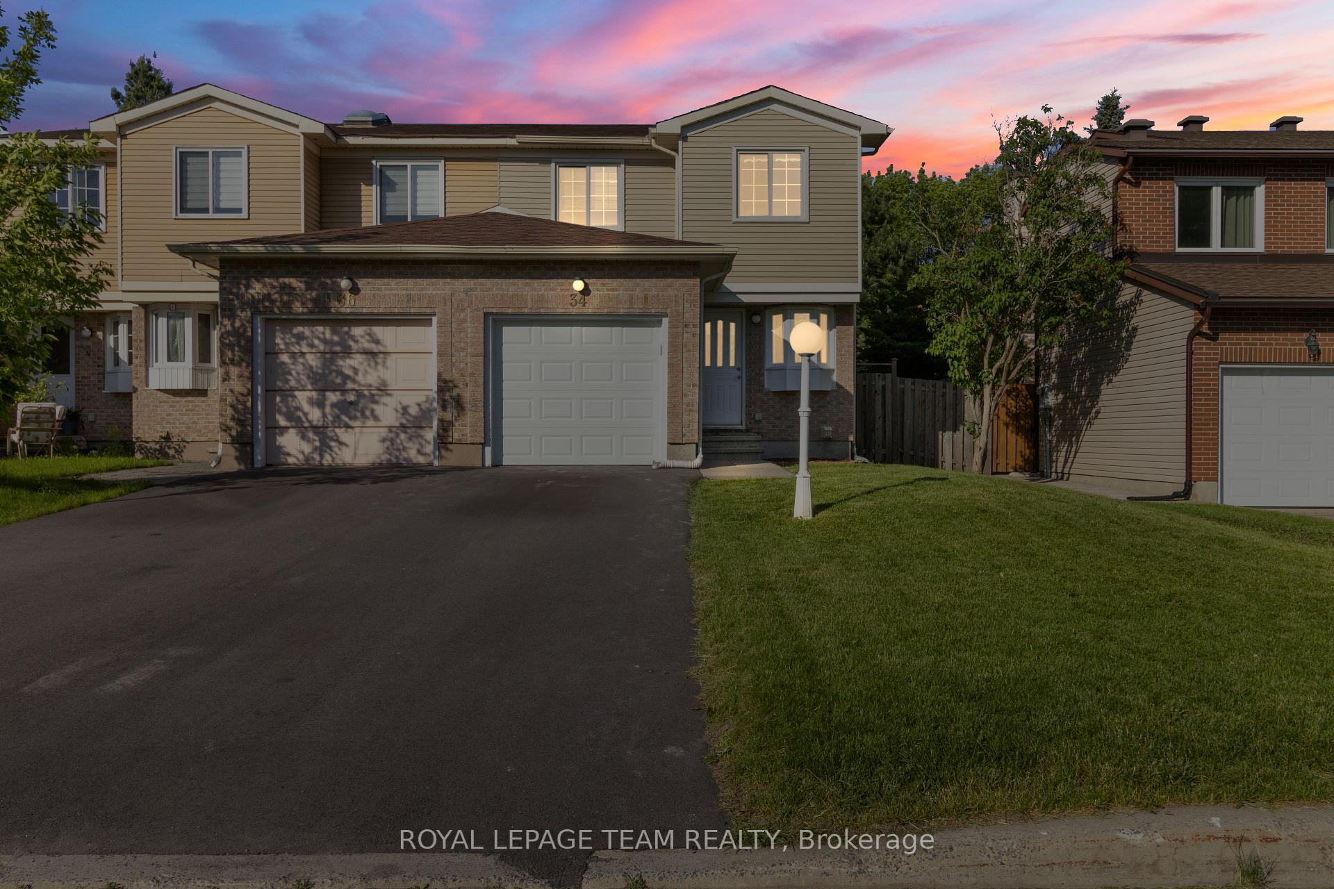 Photo 2 of 34 Shadetree Crescent, Ottawa, Borden Farm/Stewart Farm/Carleton Heights/Parkwood Hills — HOMEH