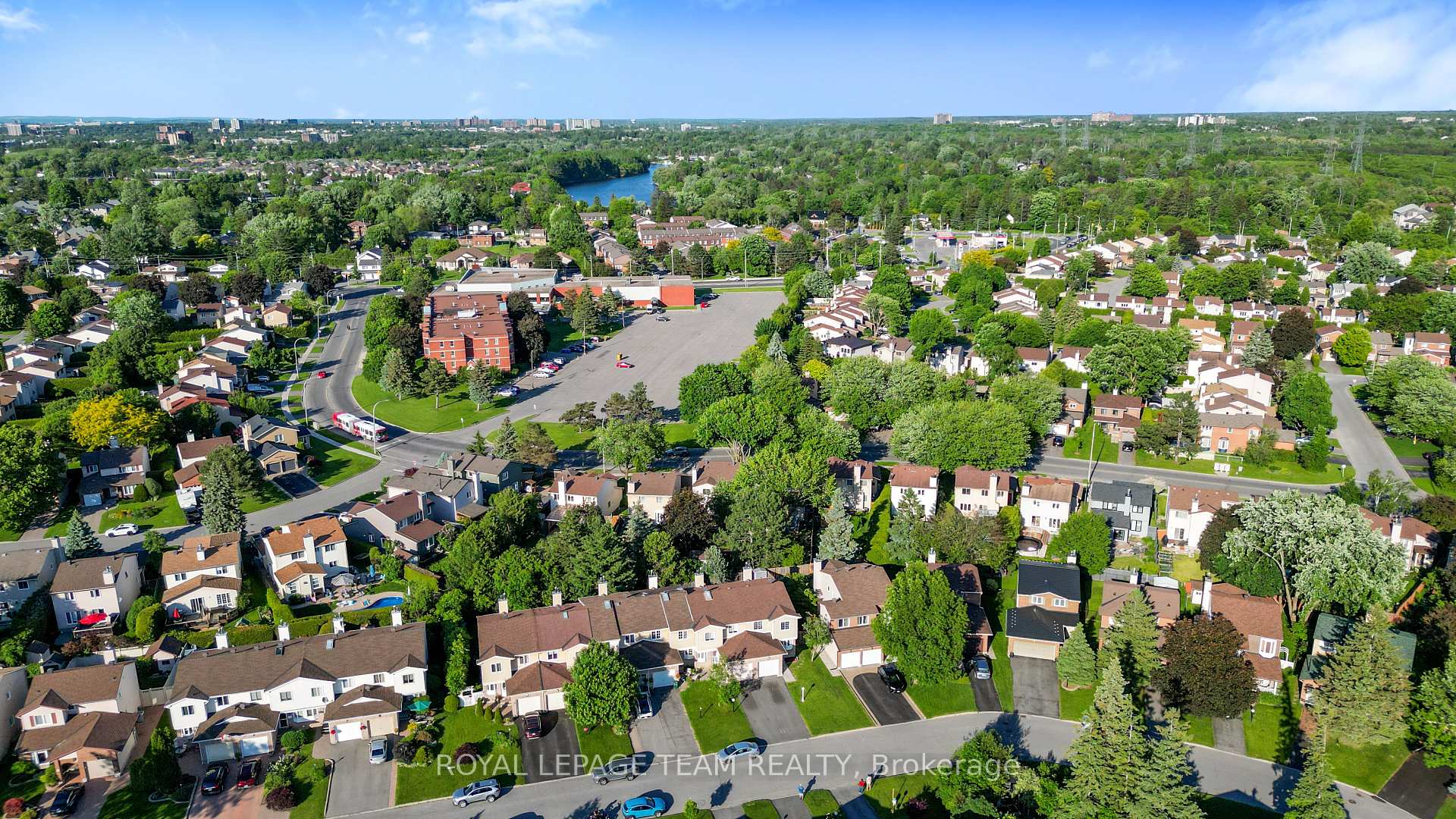 Photo 7 of 34 Shadetree Crescent, Ottawa, Borden Farm/Stewart Farm/Carleton Heights/Parkwood Hills — HOMEH