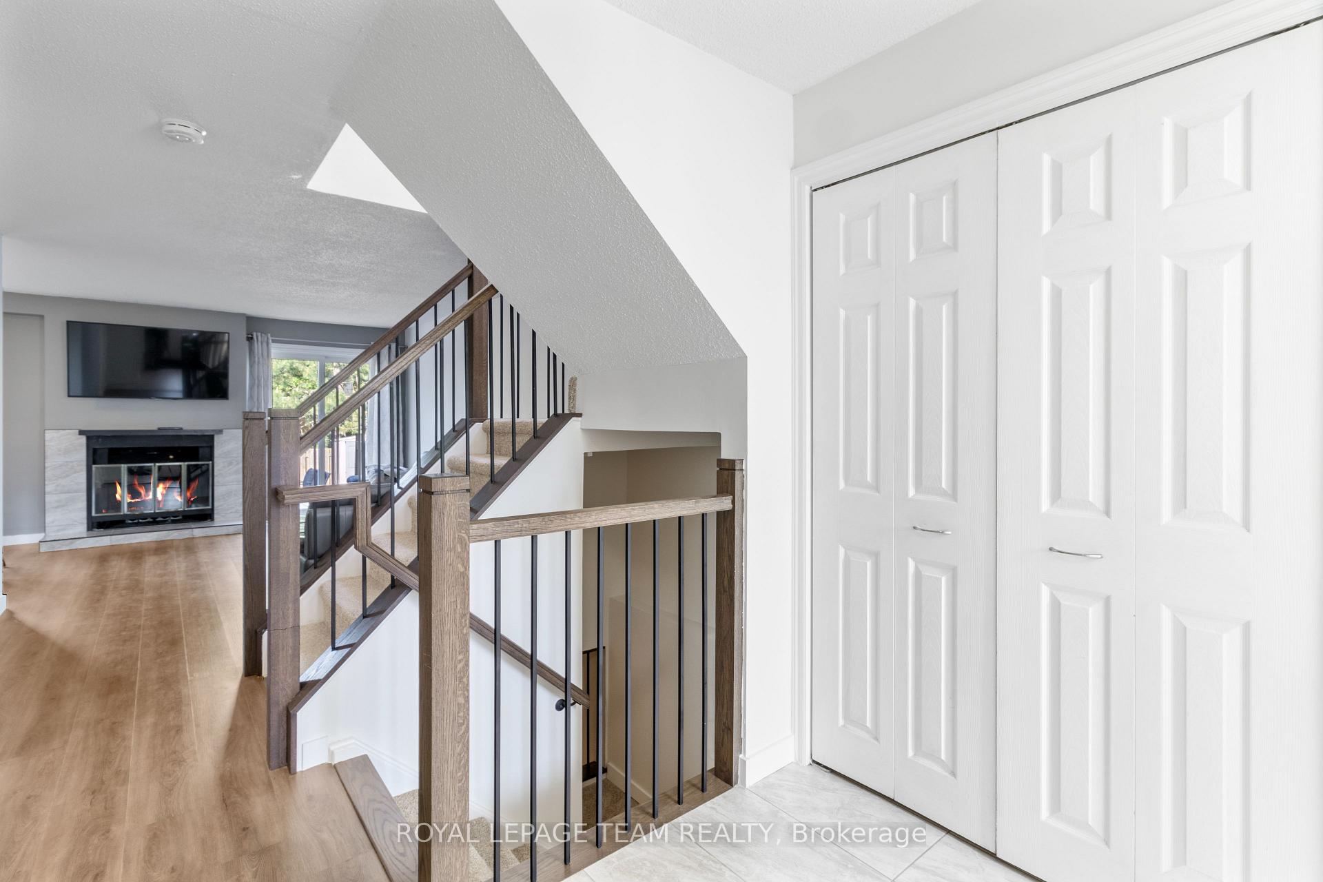 Photo 9 of 34 Shadetree Crescent, Ottawa, Borden Farm/Stewart Farm/Carleton Heights/Parkwood Hills — HOMEH