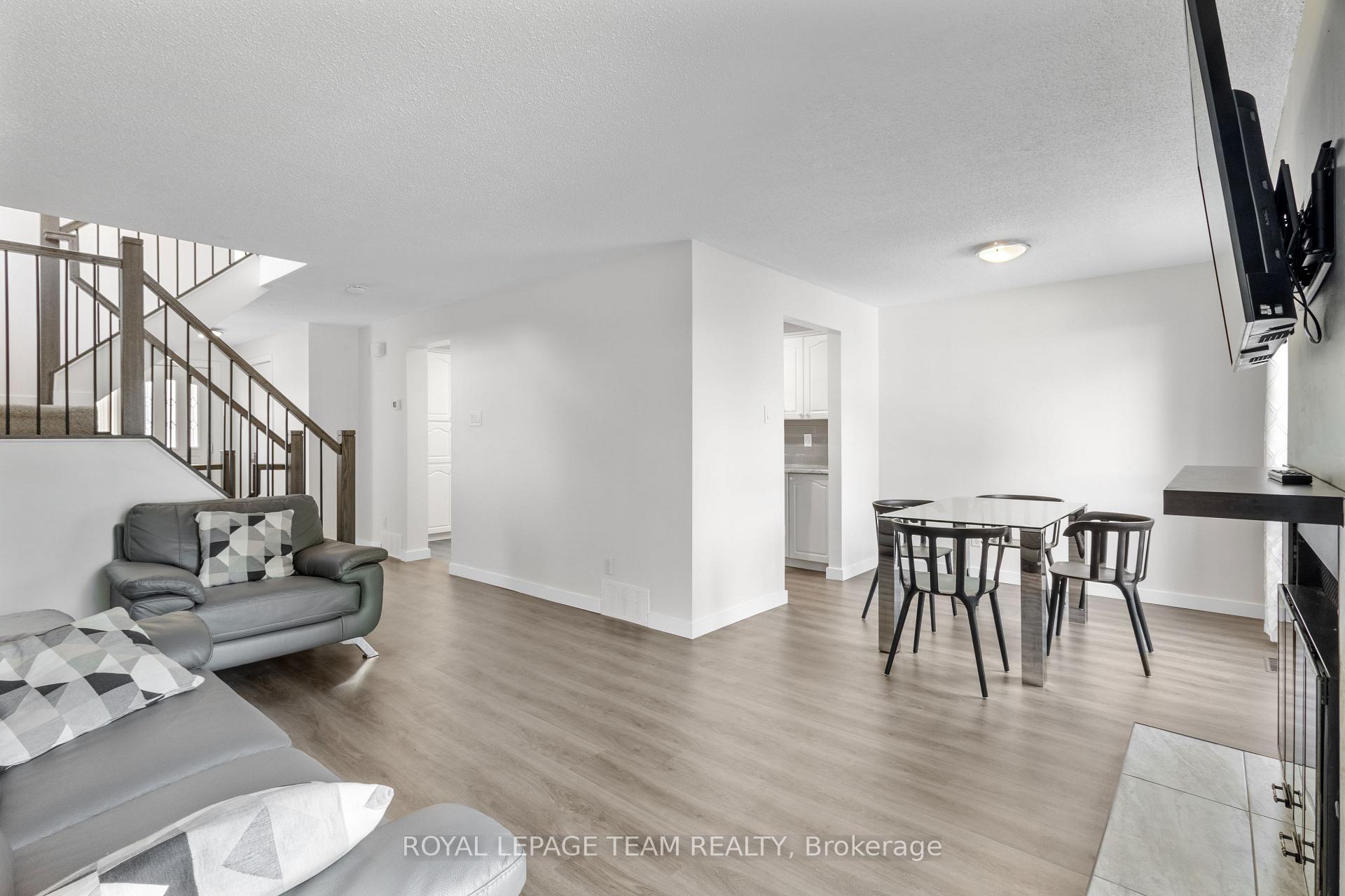 Photo 22 of 34 Shadetree Crescent, Ottawa, Borden Farm/Stewart Farm/Carleton Heights/Parkwood Hills — HOMEH