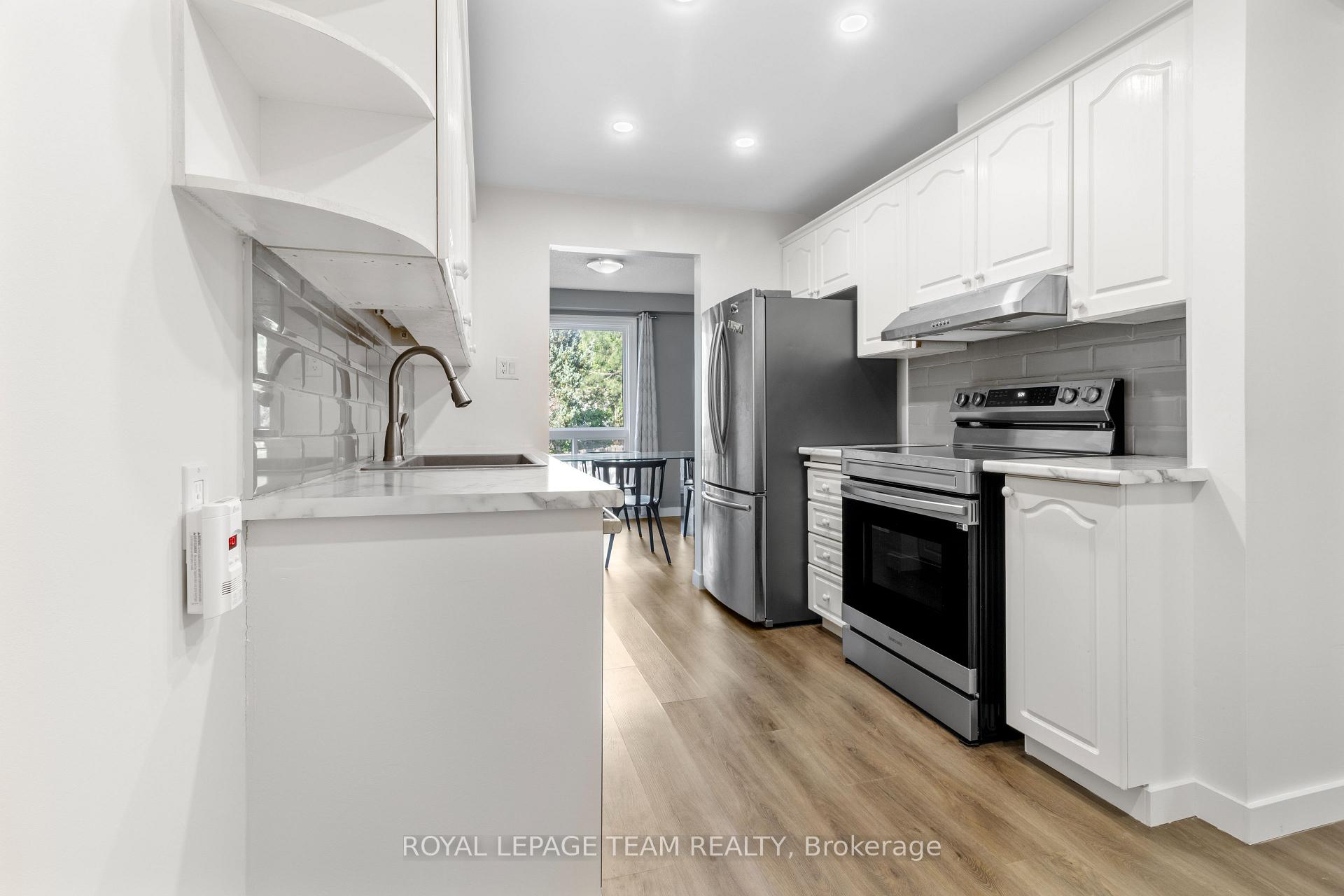 Photo 15 of 34 Shadetree Crescent, Ottawa, Borden Farm/Stewart Farm/Carleton Heights/Parkwood Hills — HOMEH