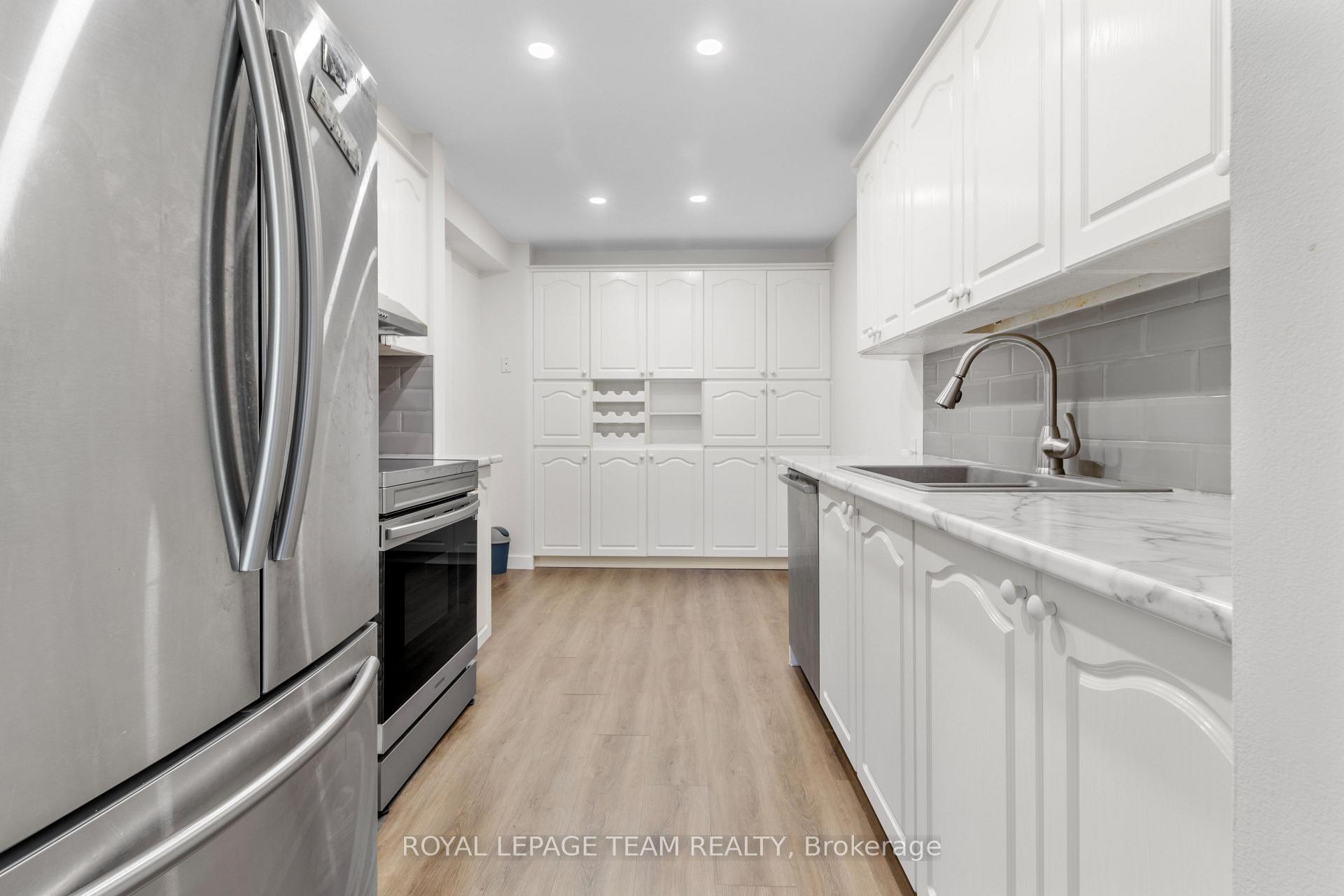 Photo 14 of 34 Shadetree Crescent, Ottawa, Borden Farm/Stewart Farm/Carleton Heights/Parkwood Hills — HOMEH