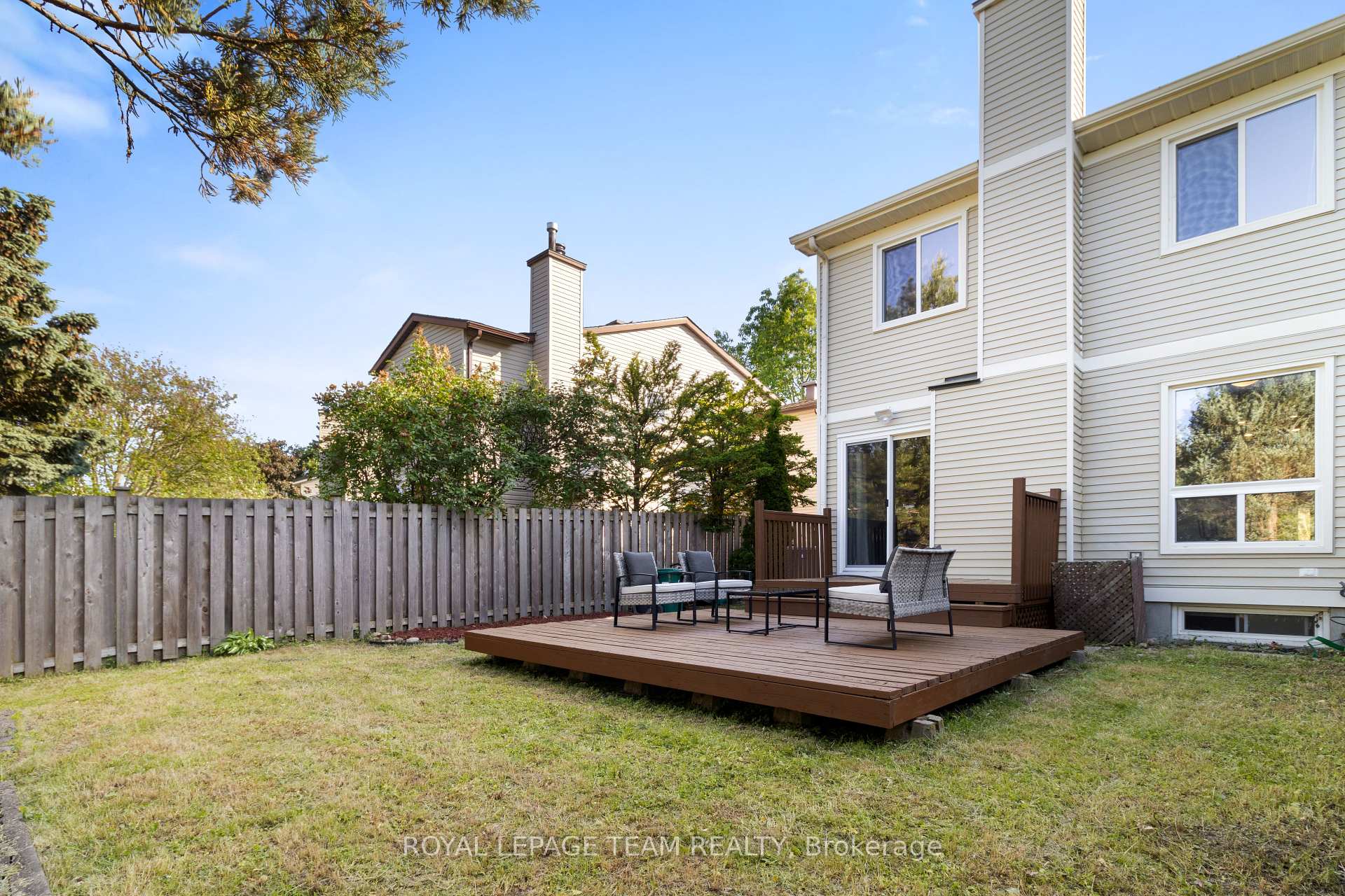 Photo 31 of 34 Shadetree Crescent, Ottawa, Borden Farm/Stewart Farm/Carleton Heights/Parkwood Hills — HOMEH