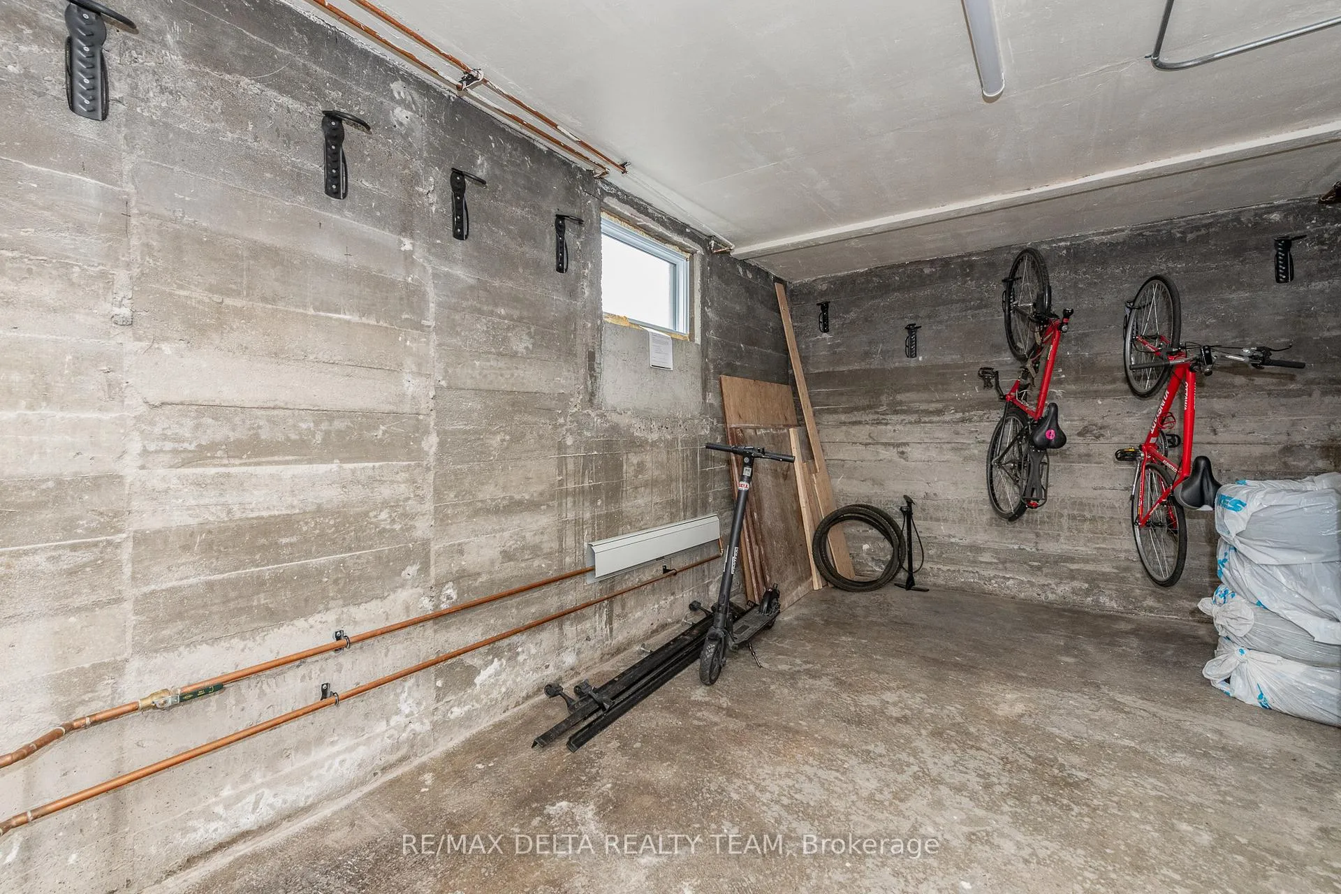 Photo 15 of Unit 6, 416 Dovercourt Avenue, Ottawa, Laurentianview — HOMEH