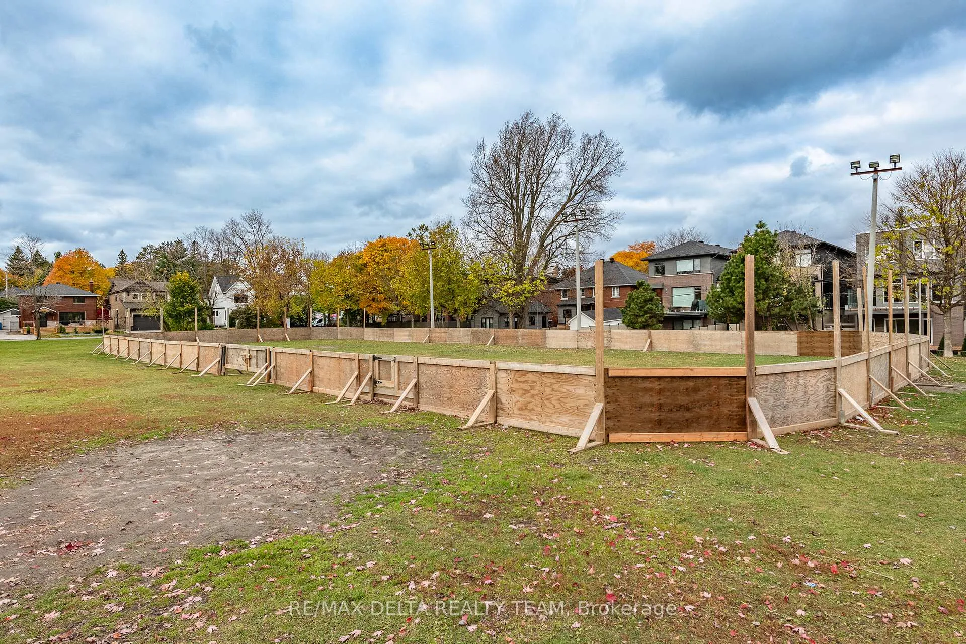 Photo 20 of Unit 6, 416 Dovercourt Avenue, Ottawa, Laurentianview — HOMEH