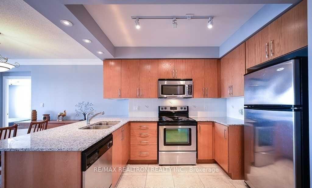 Photo 6 of Unit 609, 88 Promenade Circle, Vaughan, Brownridge — HOMEH