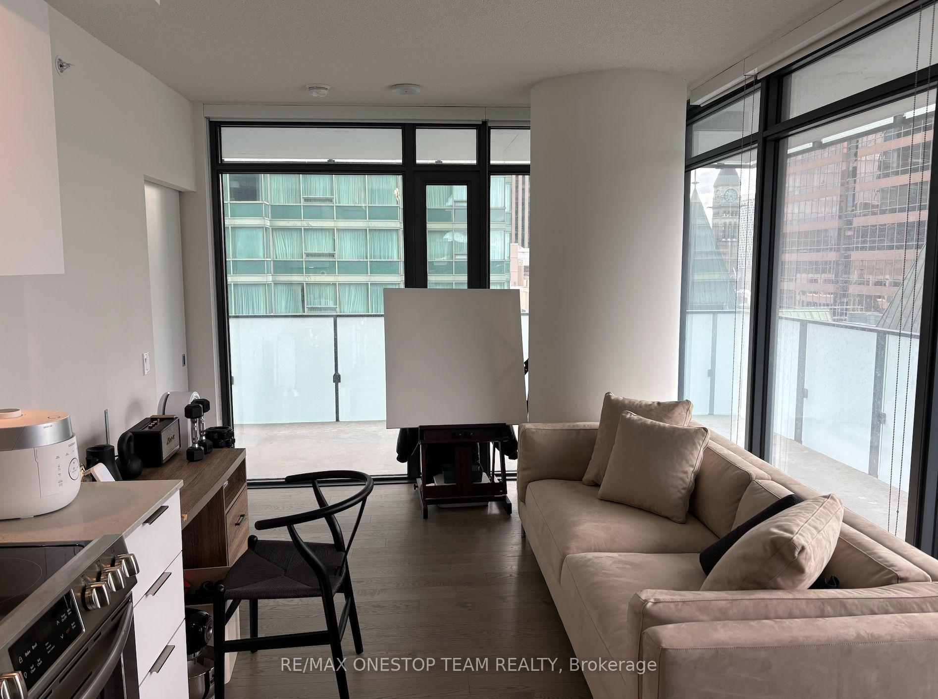 Photo 3 of Unit 1312, 25 Richmond Street E, Toronto, Church-Yonge Corridor — HOMEH
