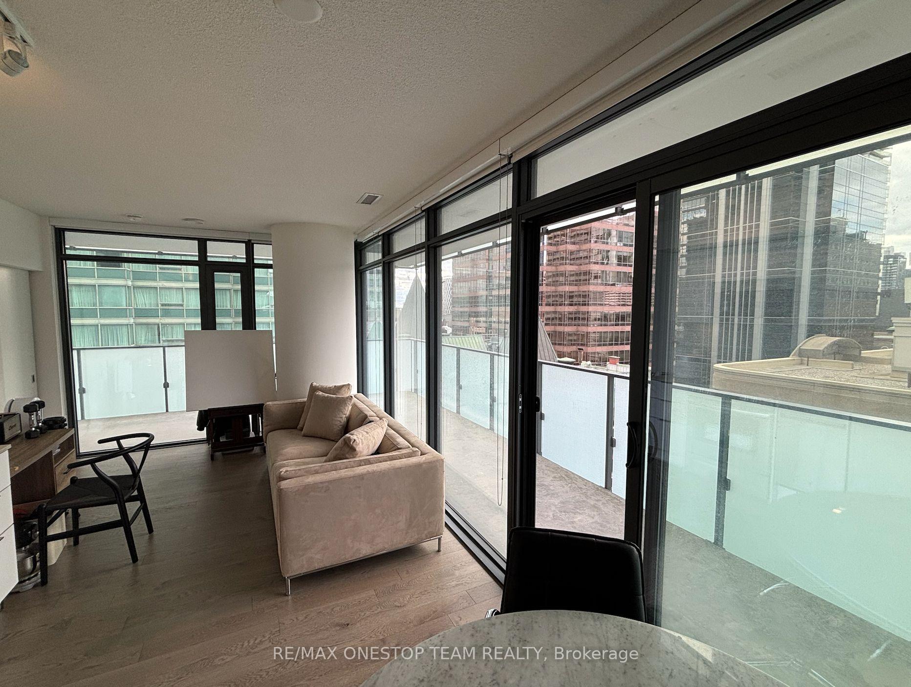 Photo 4 of Unit 1312, 25 Richmond Street E, Toronto, Church-Yonge Corridor — HOMEH