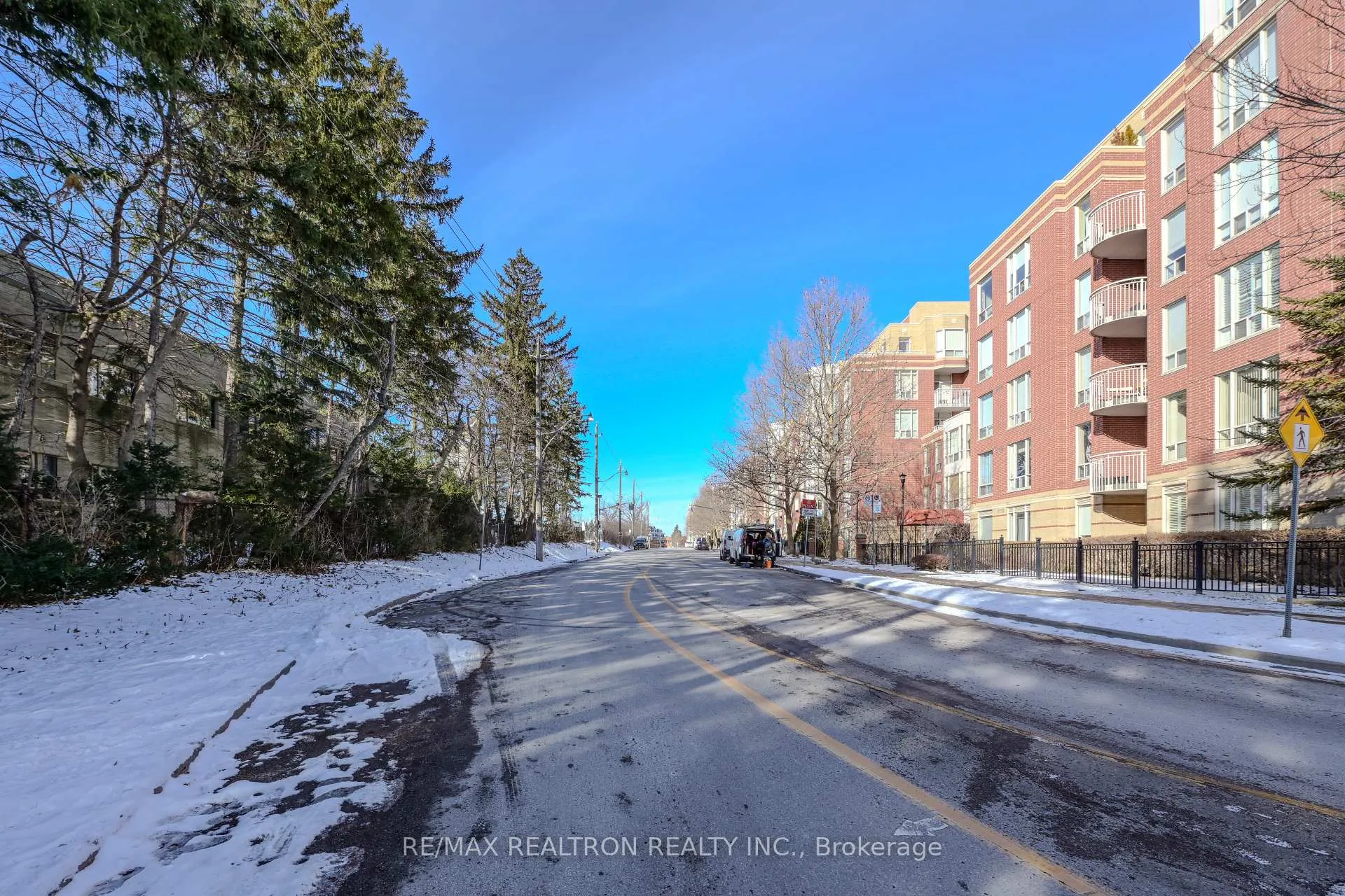 Photo 2 of Unit 407, 451 Rosewell Avenue, Toronto, Lawrence Park South — HOMEH