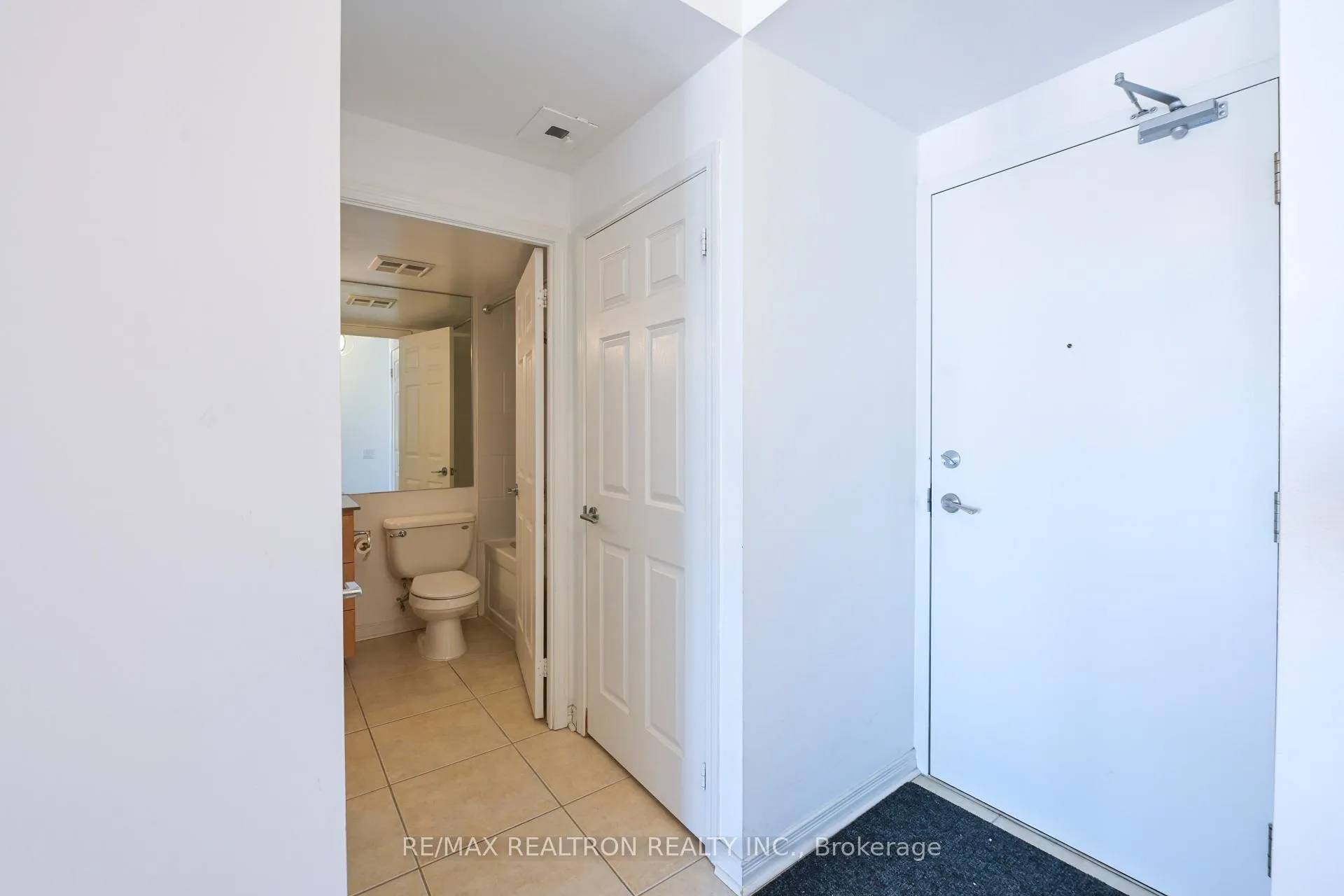 Photo 7 of Unit 407, 451 Rosewell Avenue, Toronto, Lawrence Park South — HOMEH