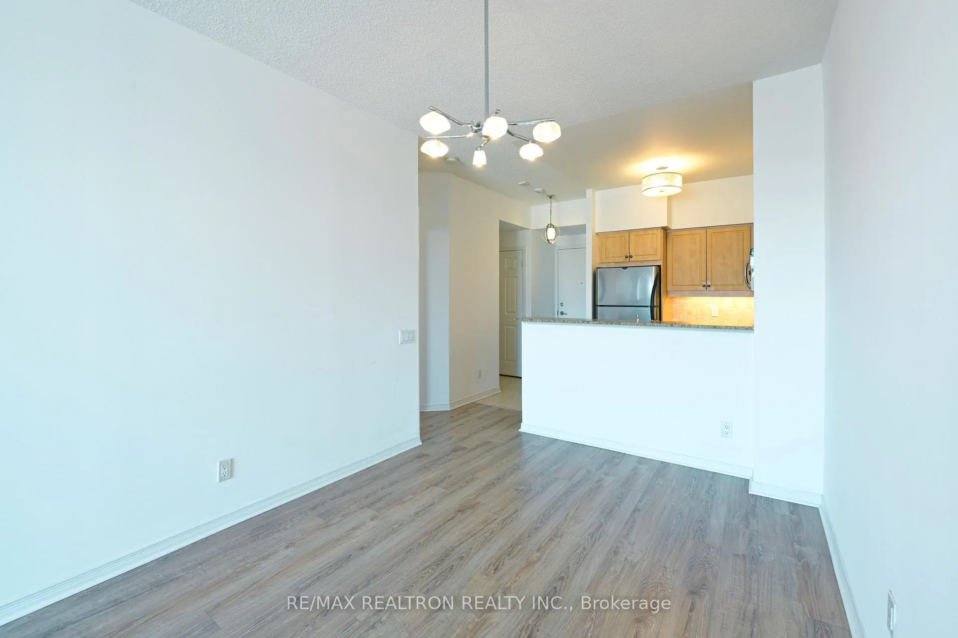Photo 21 of Unit 407, 451 Rosewell Avenue, Toronto, Lawrence Park South — HOMEH