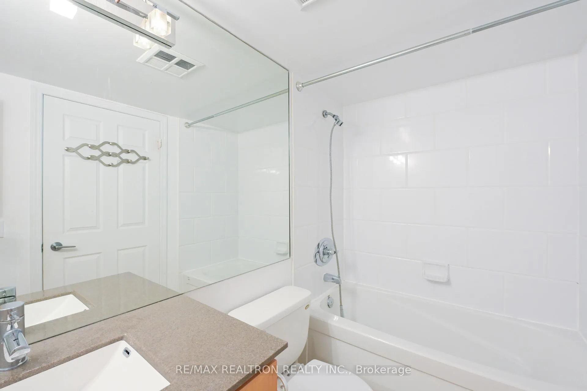 Photo 33 of Unit 407, 451 Rosewell Avenue, Toronto, Lawrence Park South — HOMEH