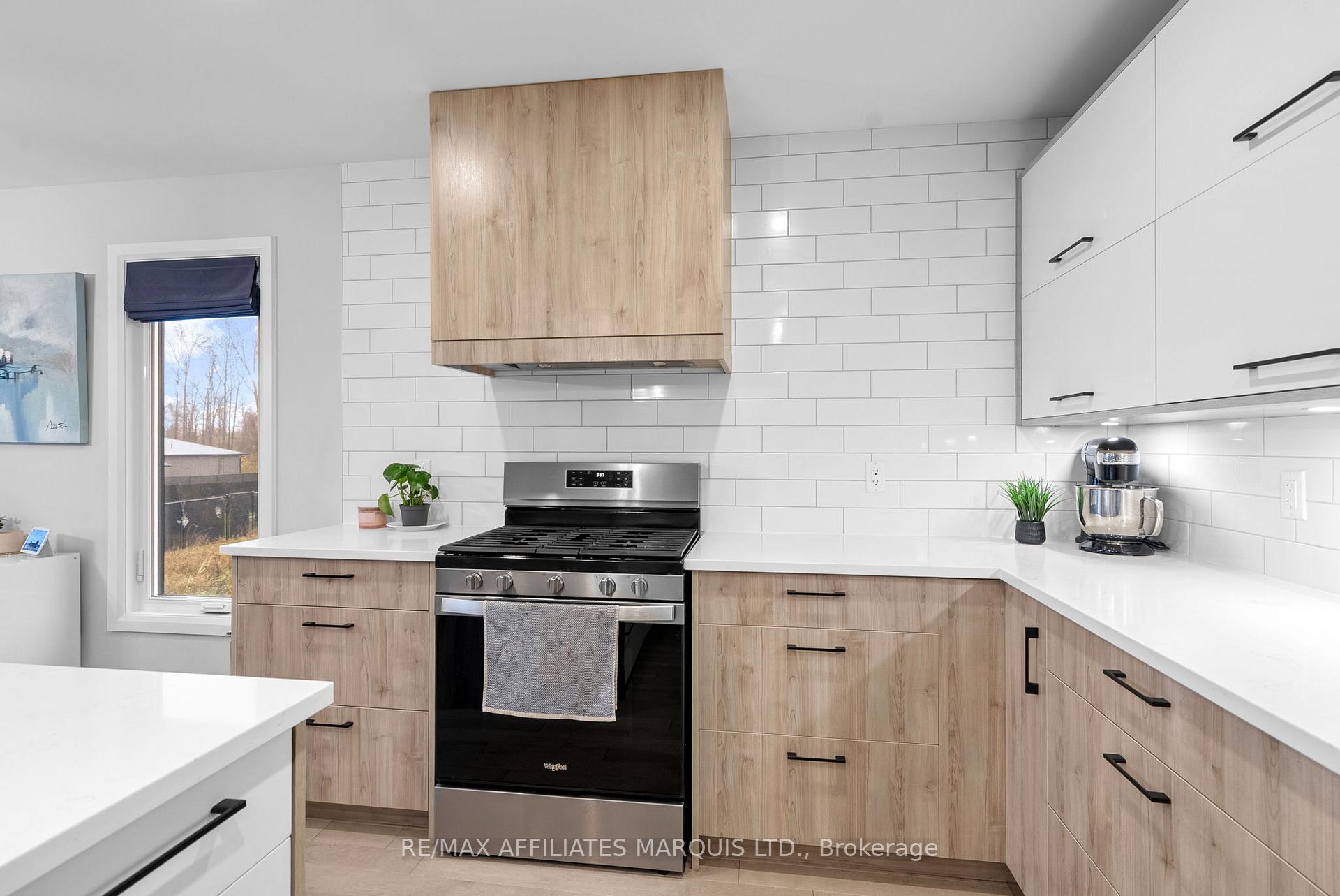 Photo 12 of 2341 Crewson Court, Cornwall — HOMEH