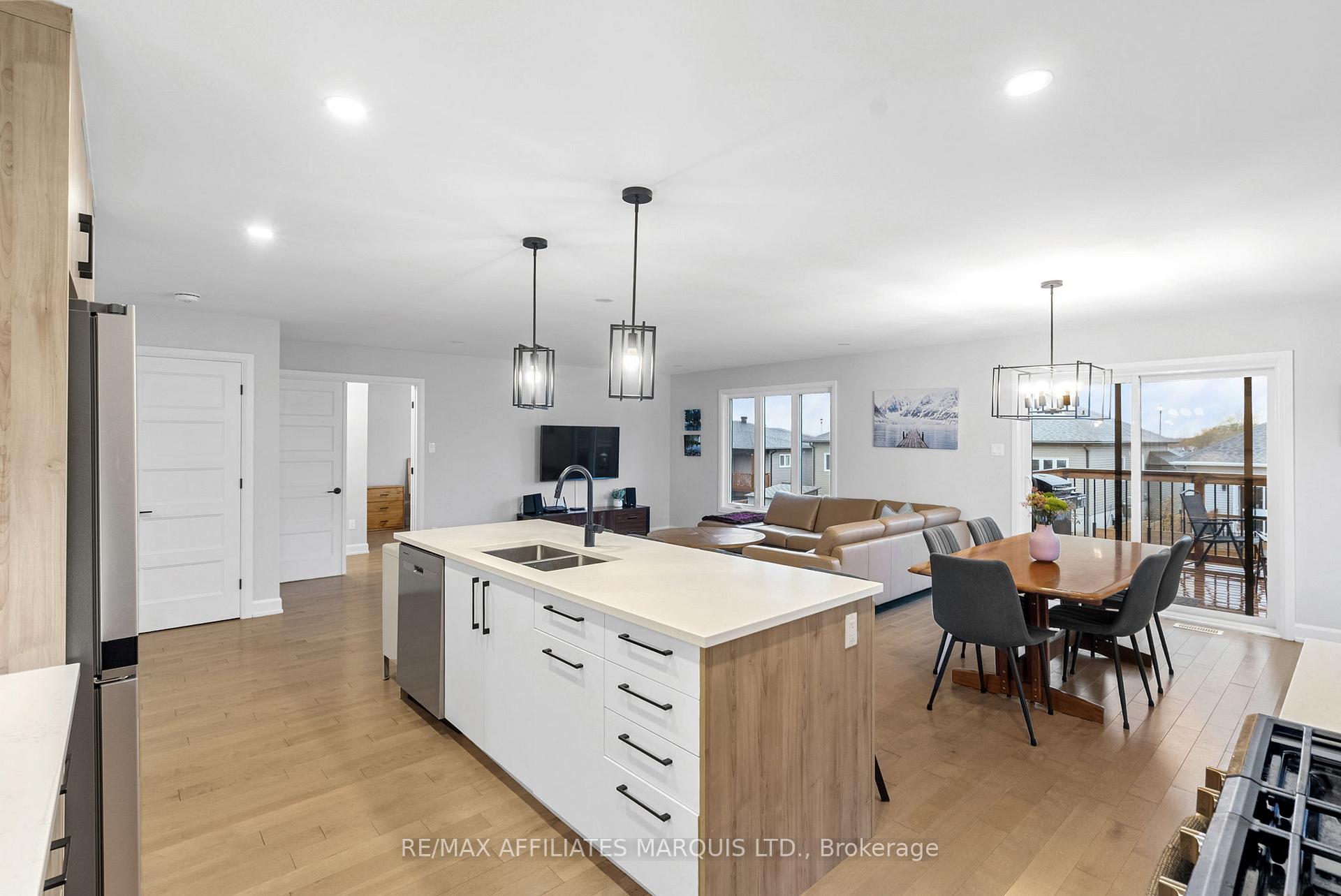 Photo 13 of 2341 Crewson Court, Cornwall — HOMEH