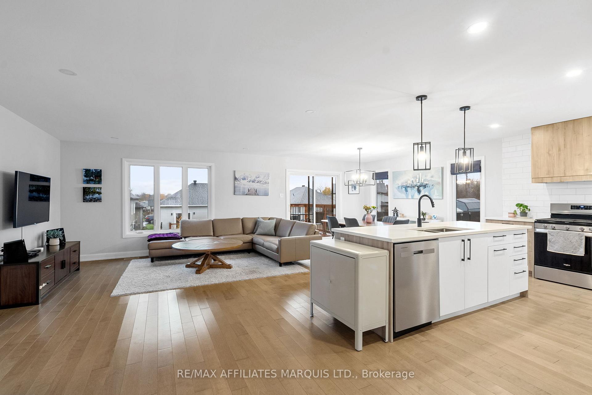 Photo 14 of 2341 Crewson Court, Cornwall — HOMEH