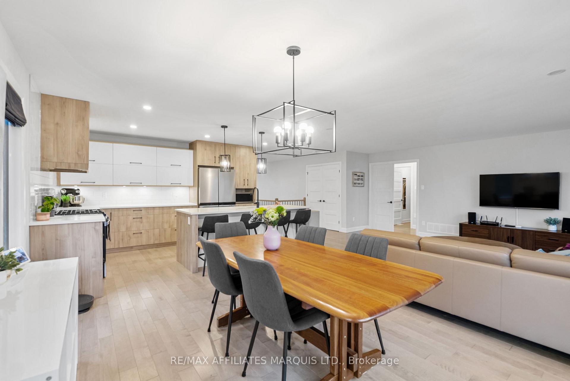 Photo 20 of 2341 Crewson Court, Cornwall — HOMEH