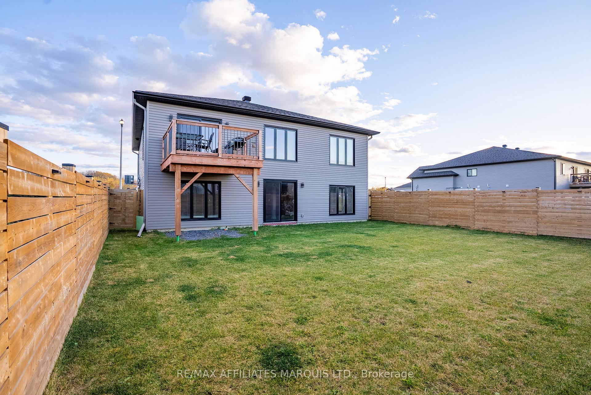 Photo 42 of 2341 Crewson Court, Cornwall — HOMEH