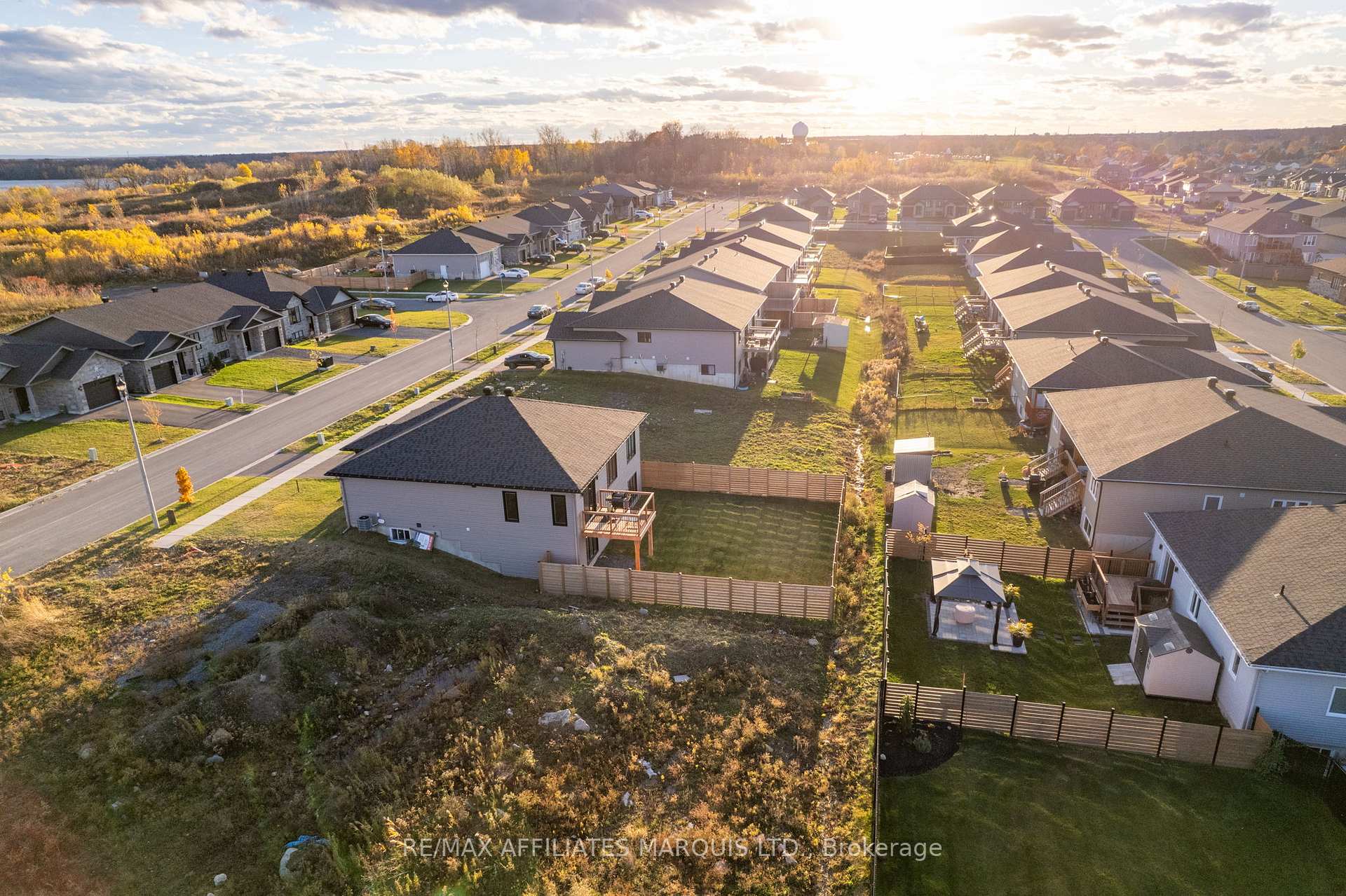 Photo 45 of 2341 Crewson Court, Cornwall — HOMEH