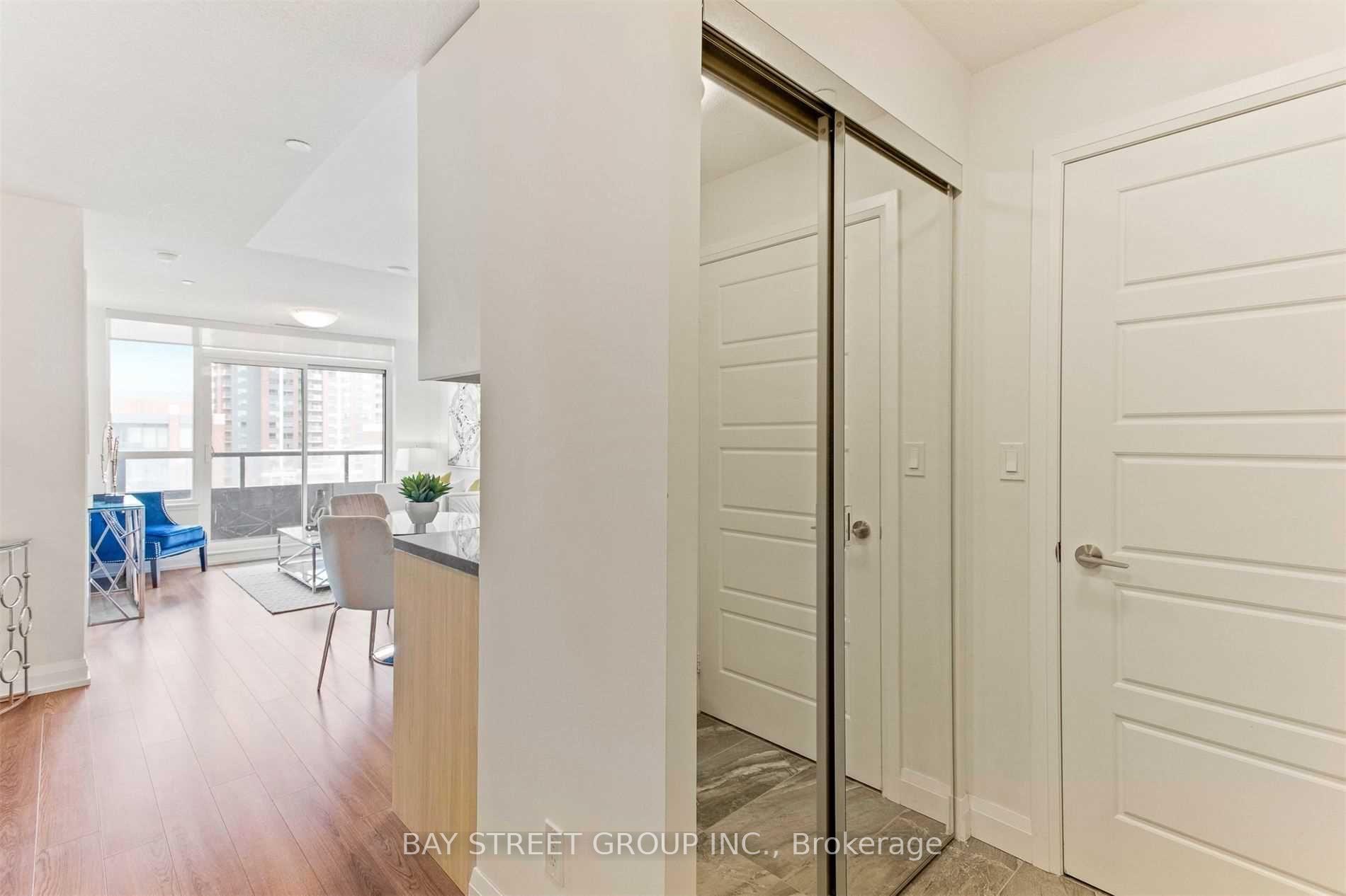Photo 5 of Unit 727, 25 Water Walk Drive, Markham, Unionville — HOMEH