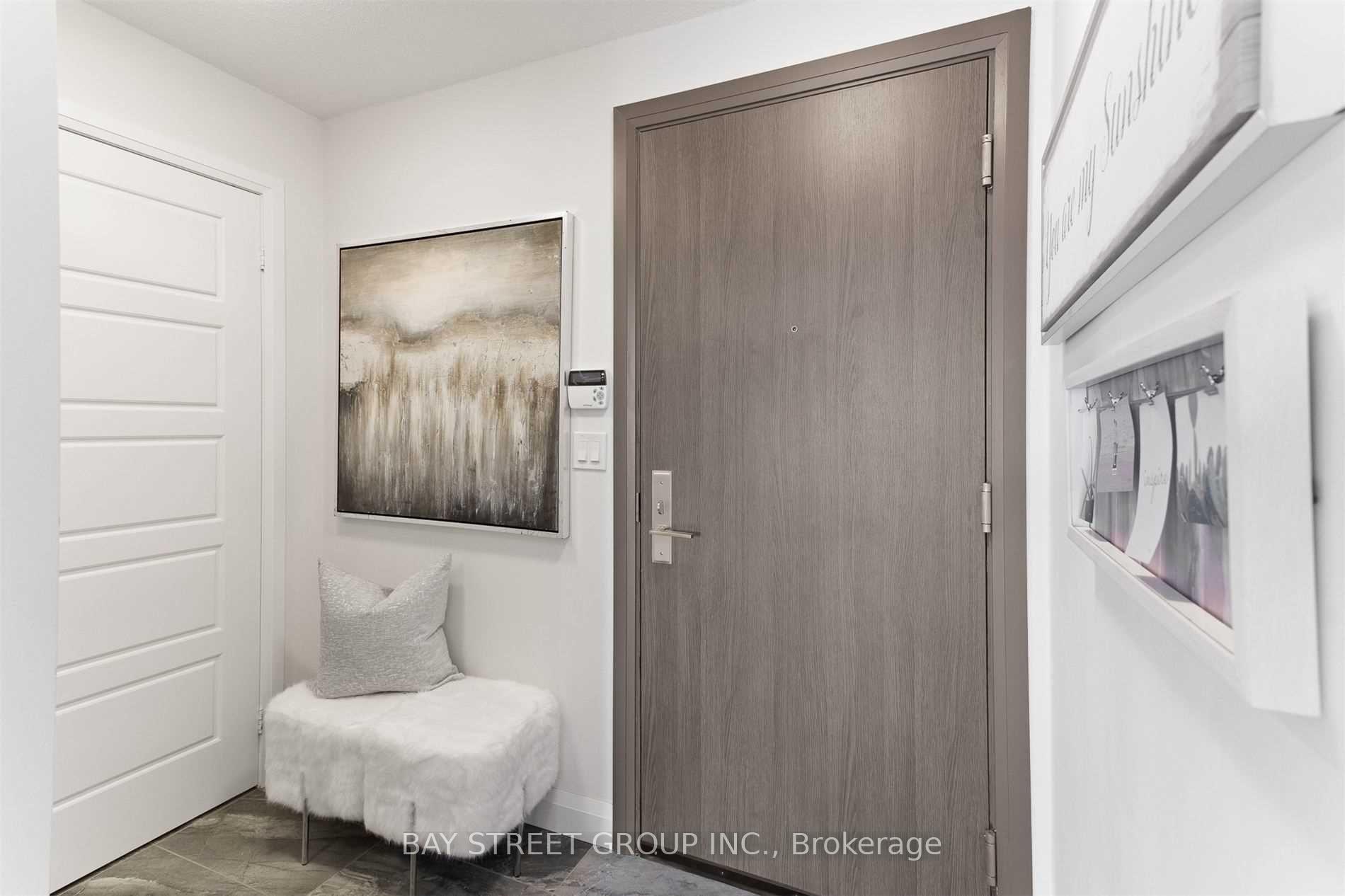 Photo 6 of Unit 727, 25 Water Walk Drive, Markham, Unionville — HOMEH
