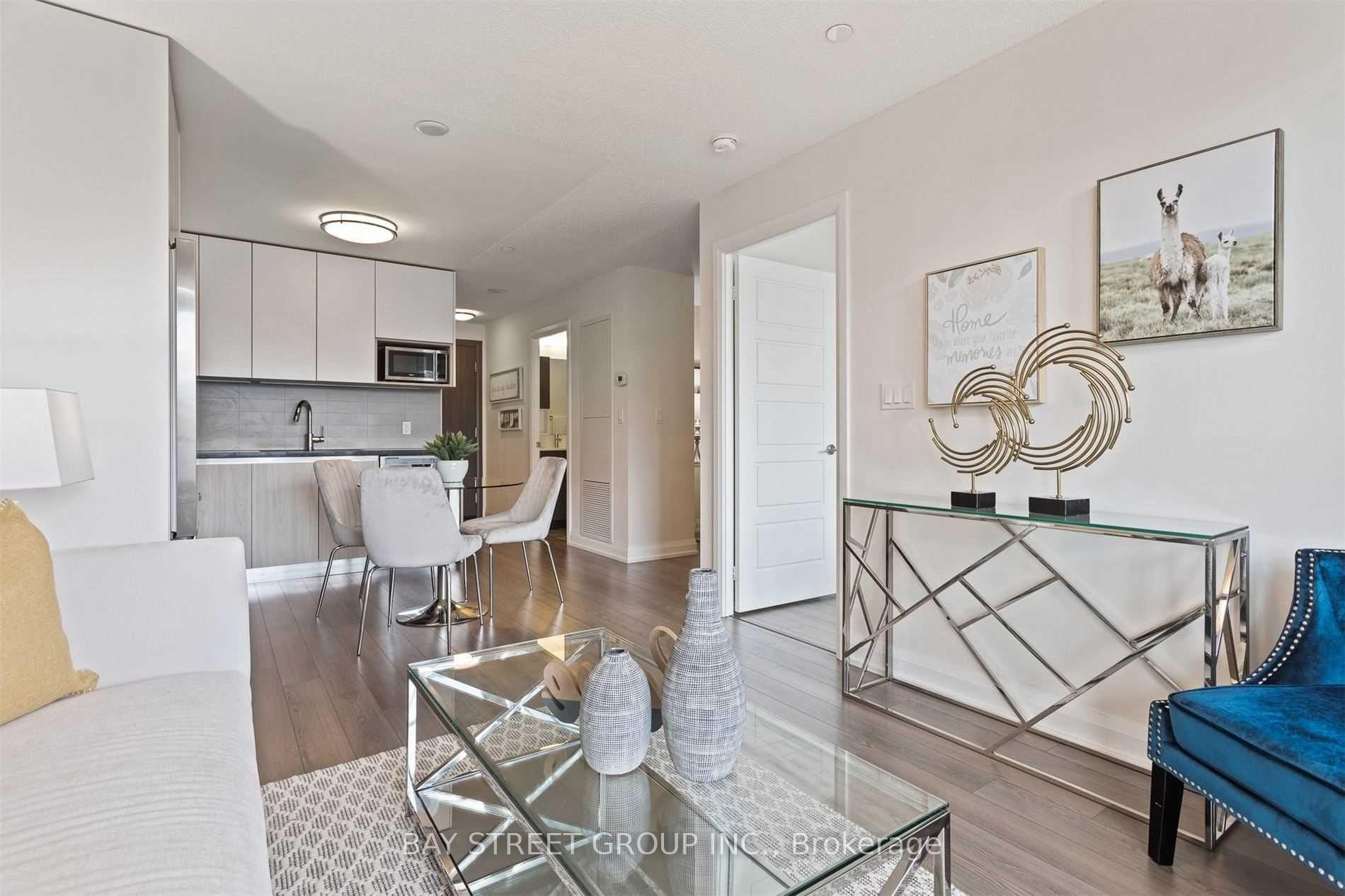 Photo 19 of Unit 727, 25 Water Walk Drive, Markham, Unionville — HOMEH