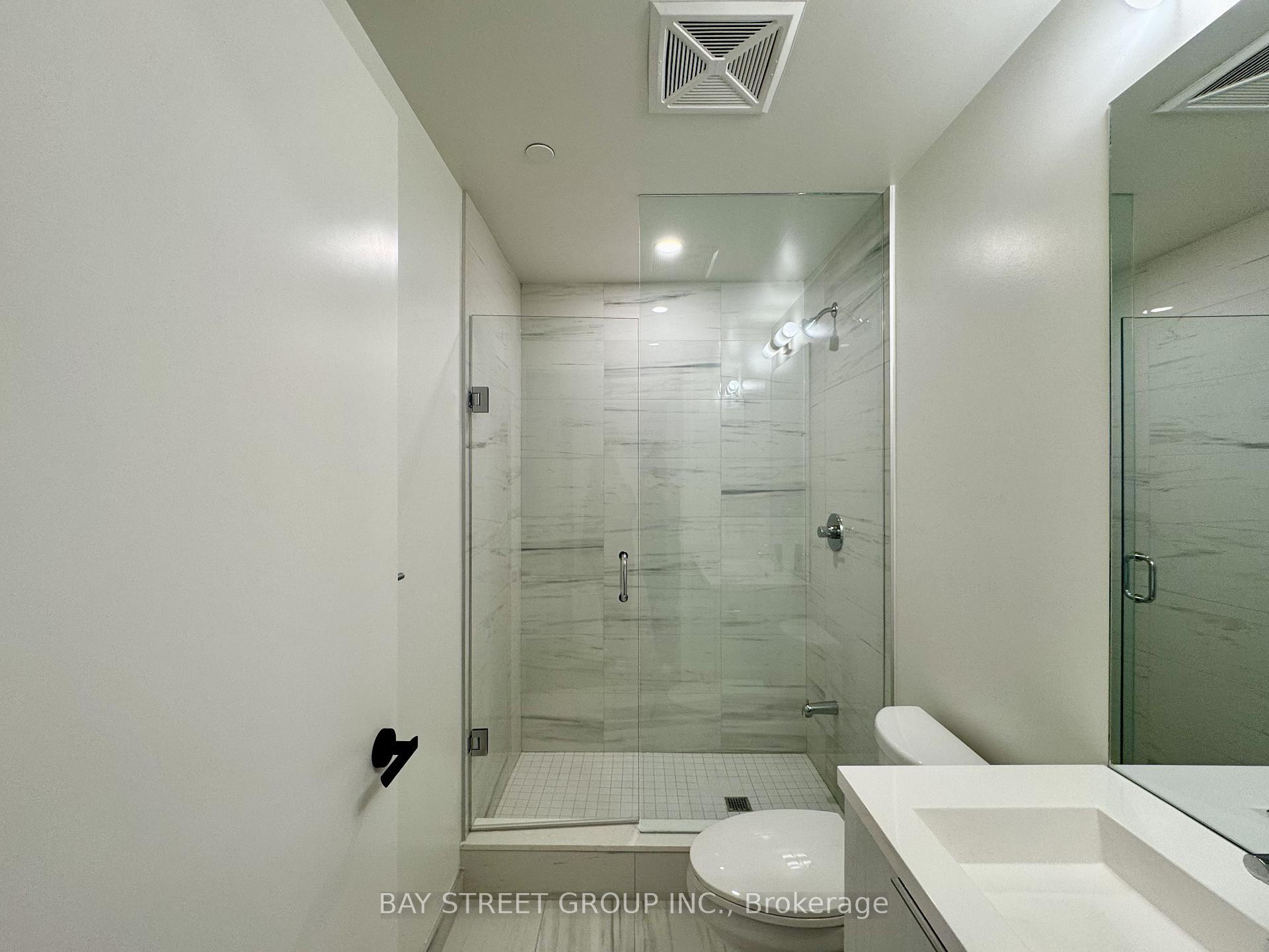 Photo 8 of Unit 1007, 8 Interchange Way, Vaughan, Vaughan Corporate Centre — HOMEH