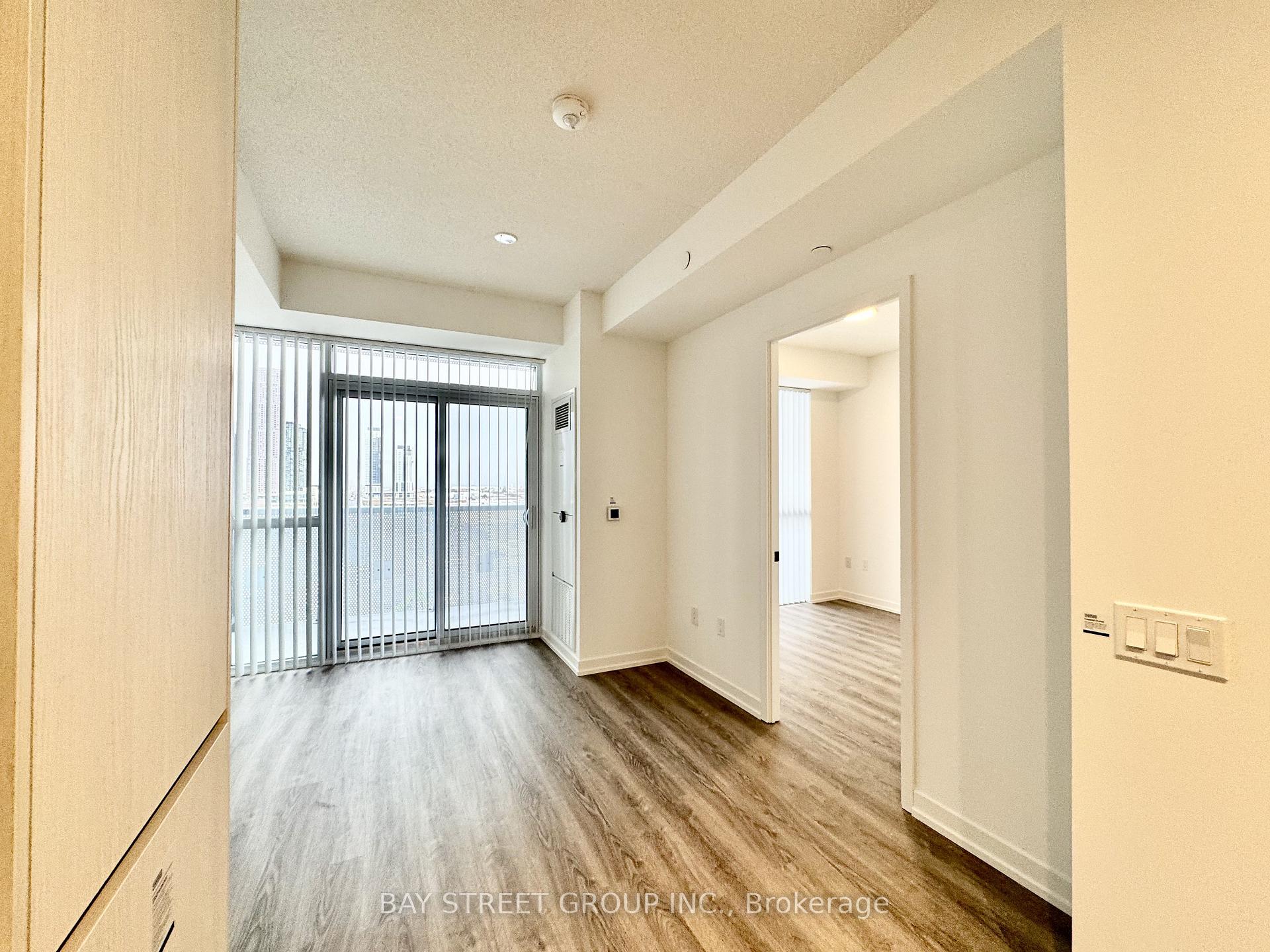 Photo 10 of Unit 1007, 8 Interchange Way, Vaughan, Vaughan Corporate Centre — HOMEH