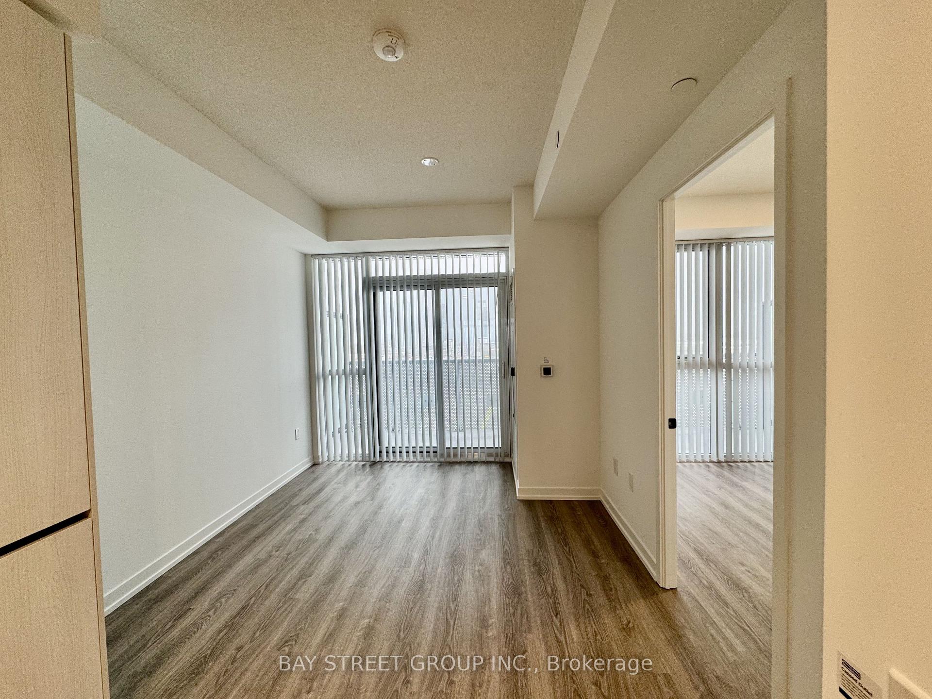 Photo 12 of Unit 1007, 8 Interchange Way, Vaughan, Vaughan Corporate Centre — HOMEH