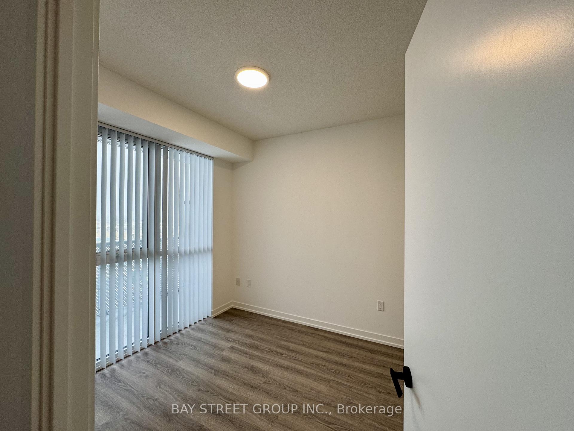 Photo 13 of Unit 1007, 8 Interchange Way, Vaughan, Vaughan Corporate Centre — HOMEH