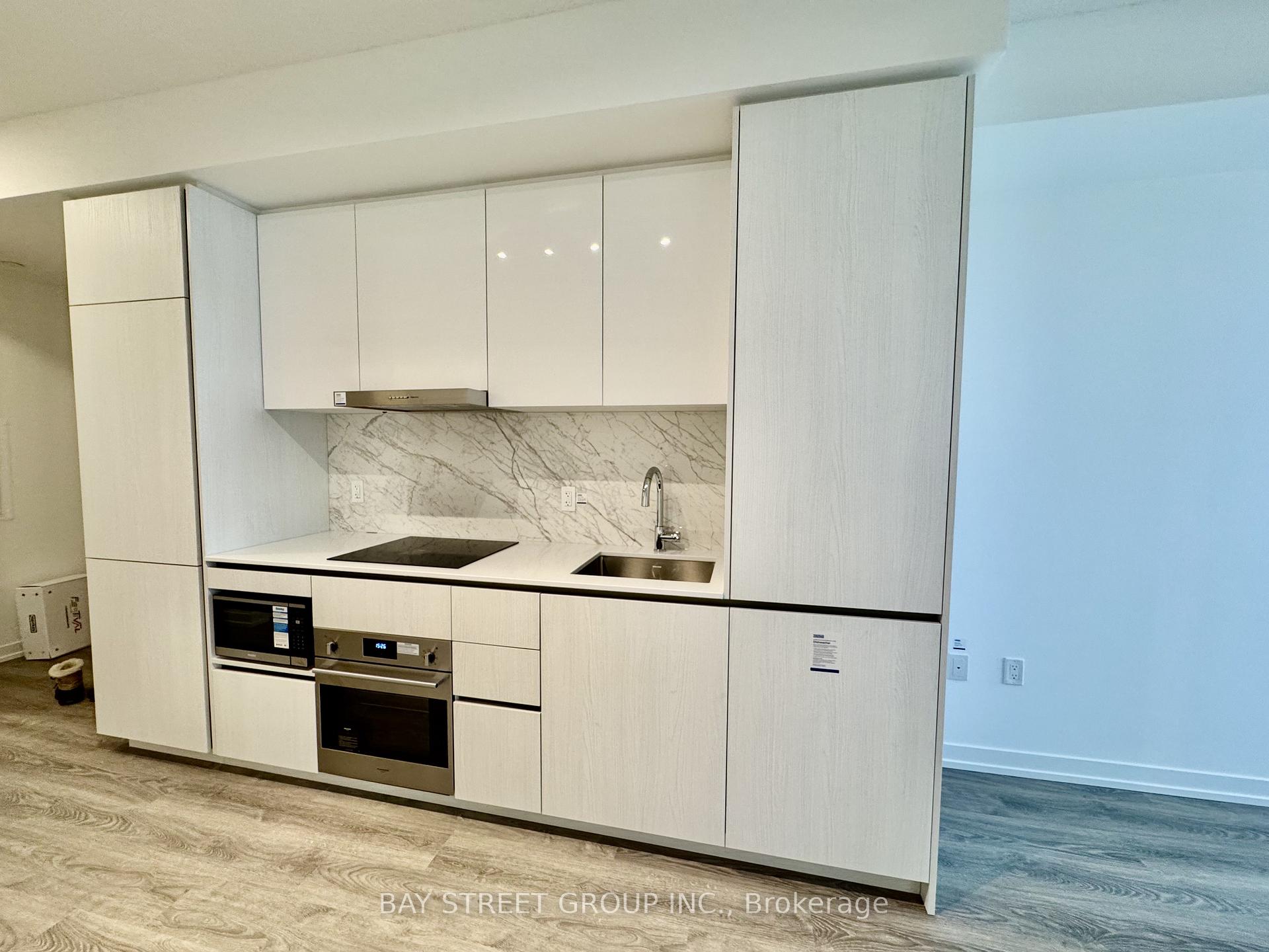 Photo 18 of Unit 1007, 8 Interchange Way, Vaughan, Vaughan Corporate Centre — HOMEH
