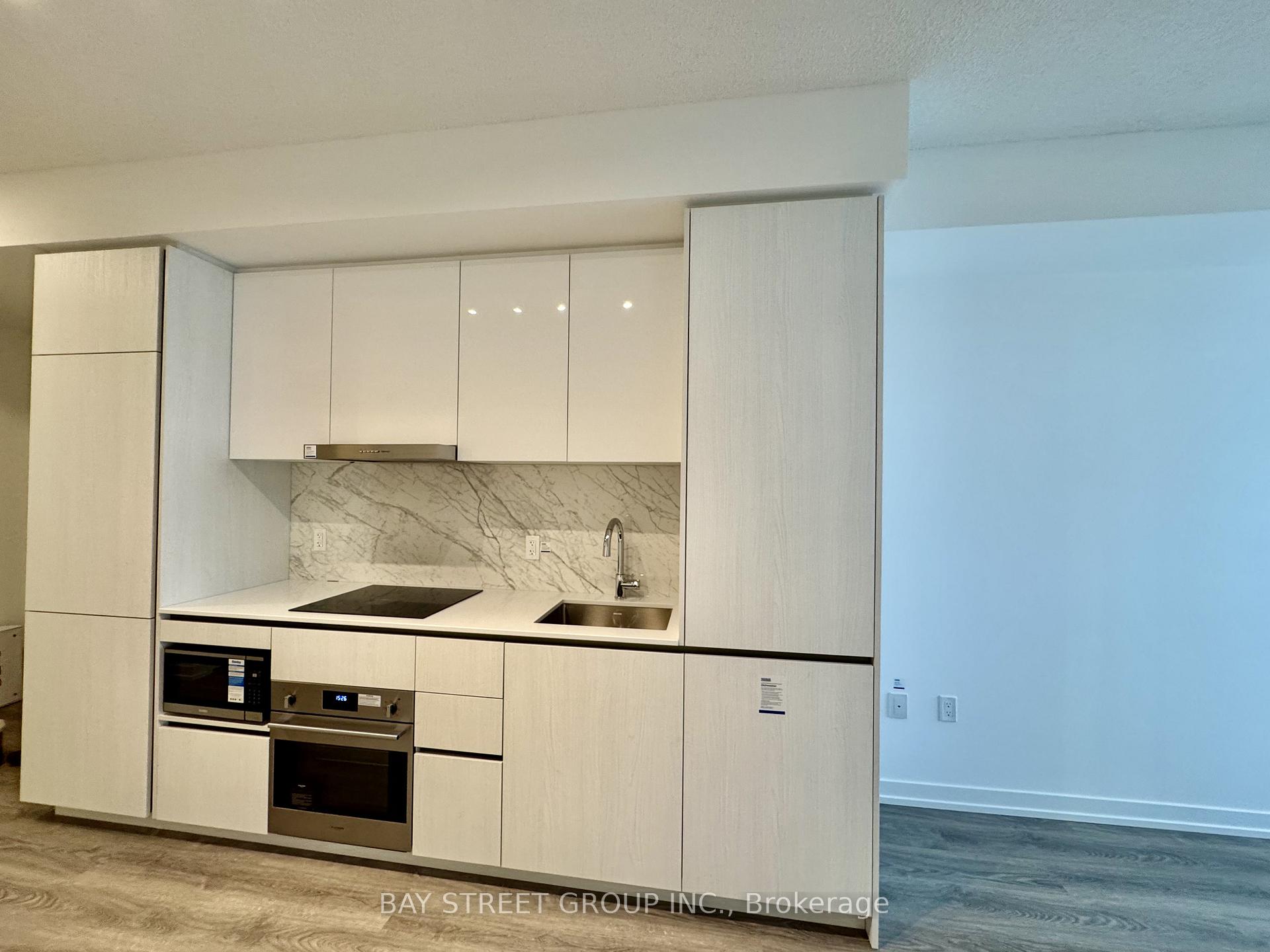 Photo 19 of Unit 1007, 8 Interchange Way, Vaughan, Vaughan Corporate Centre — HOMEH