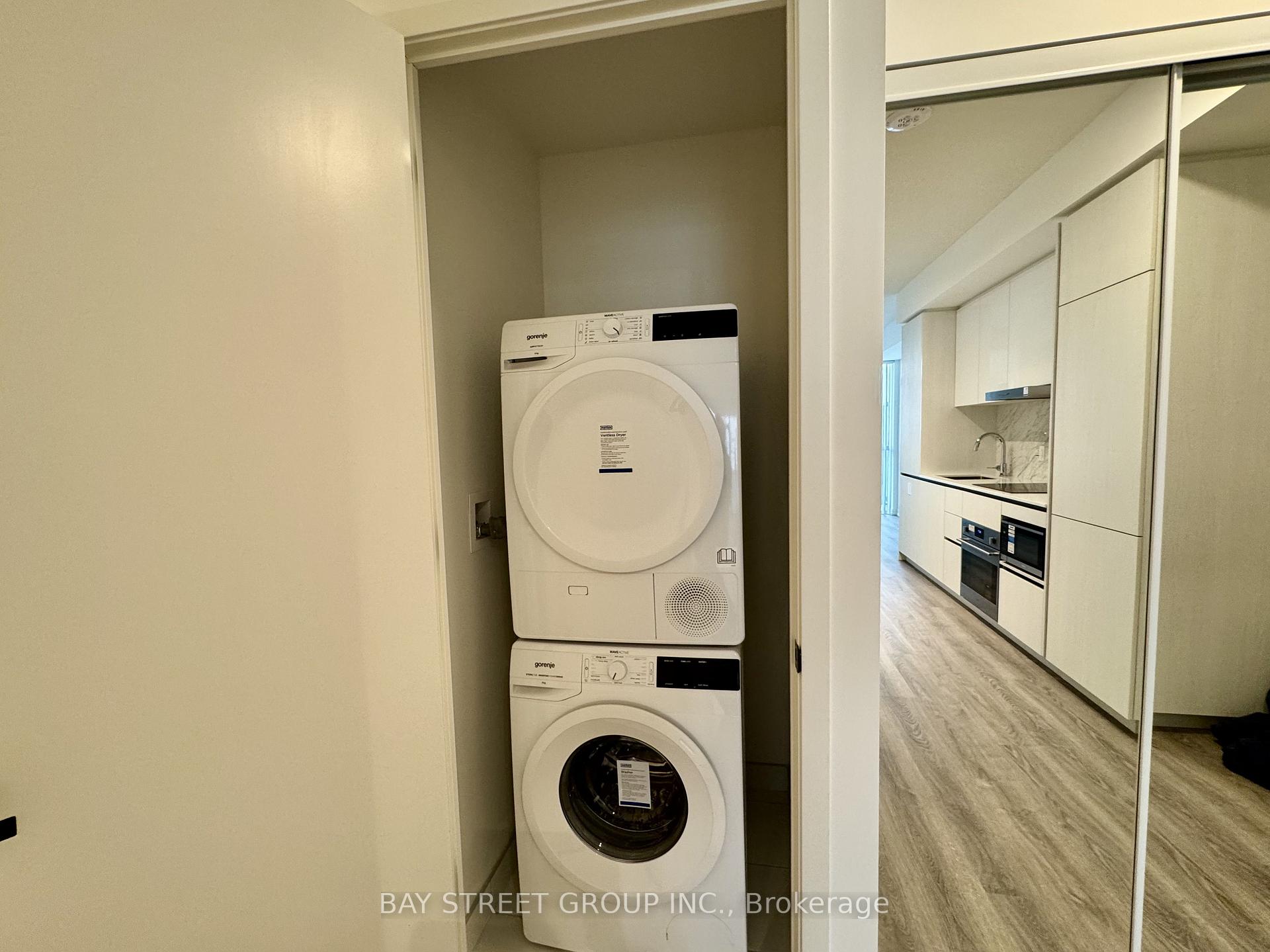 Photo 23 of Unit 1007, 8 Interchange Way, Vaughan, Vaughan Corporate Centre — HOMEH