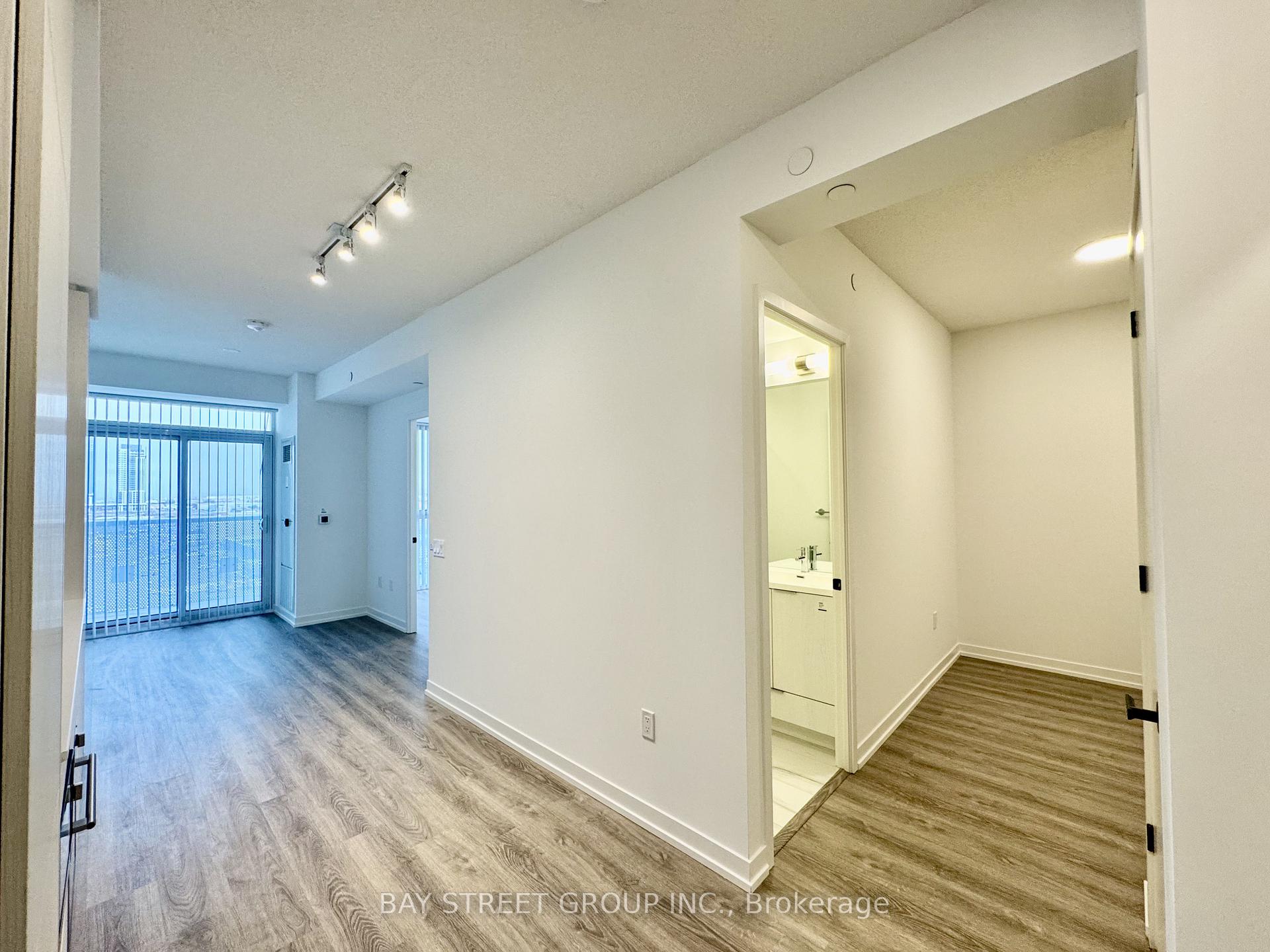 Photo 28 of Unit 1007, 8 Interchange Way, Vaughan, Vaughan Corporate Centre — HOMEH