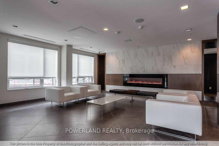 Photo 7 of Unit 907, 1 Uptown Drive, Markham, Unionville — HOMEH