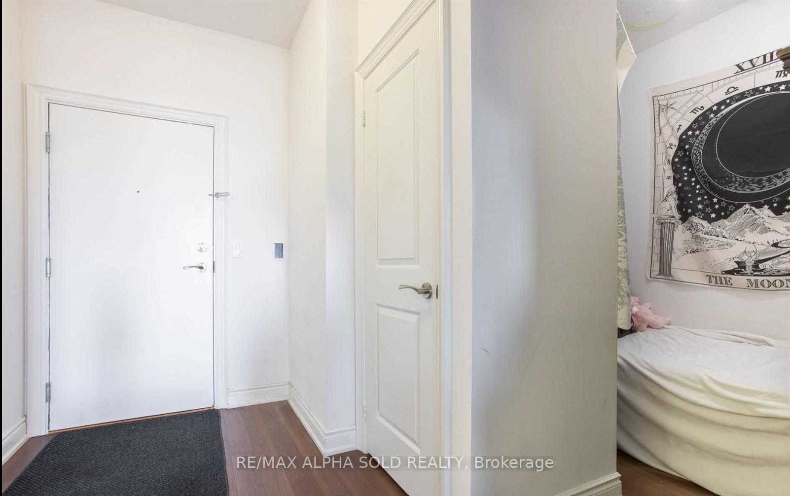 Photo 3 of Unit 709, 38 Cedarland Drive, Markham, Unionville — HOMEH