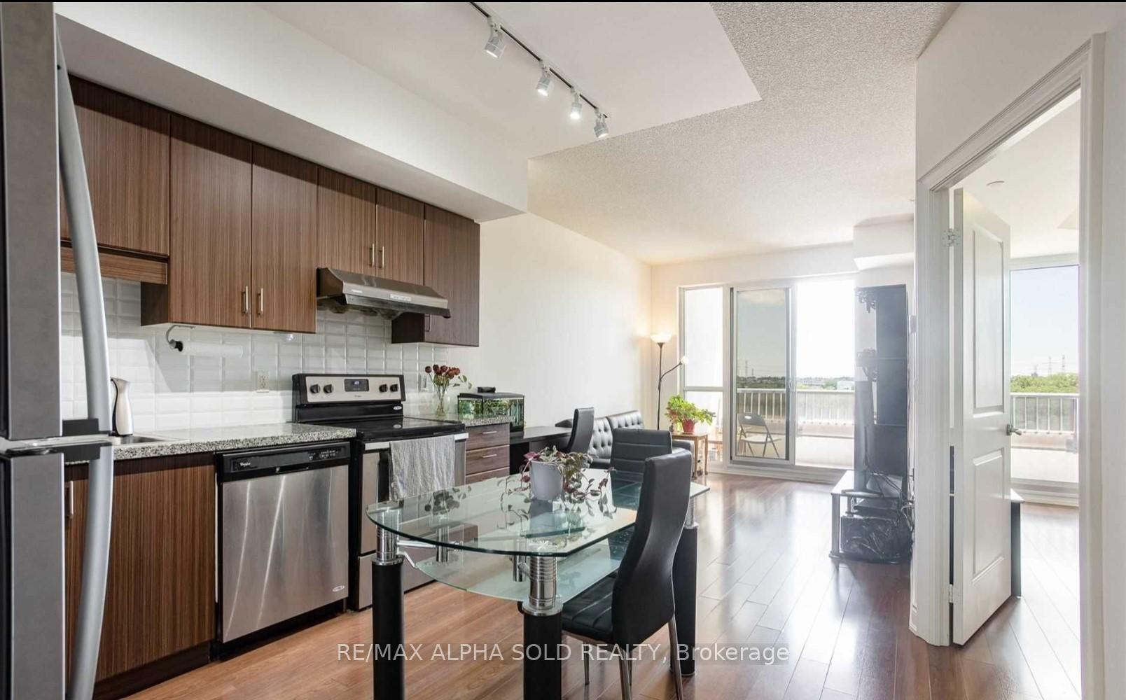 Photo 5 of Unit 709, 38 Cedarland Drive, Markham, Unionville — HOMEH