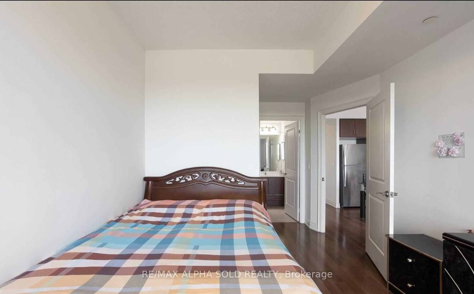 Photo 9 of Unit 709, 38 Cedarland Drive, Markham, Unionville — HOMEH
