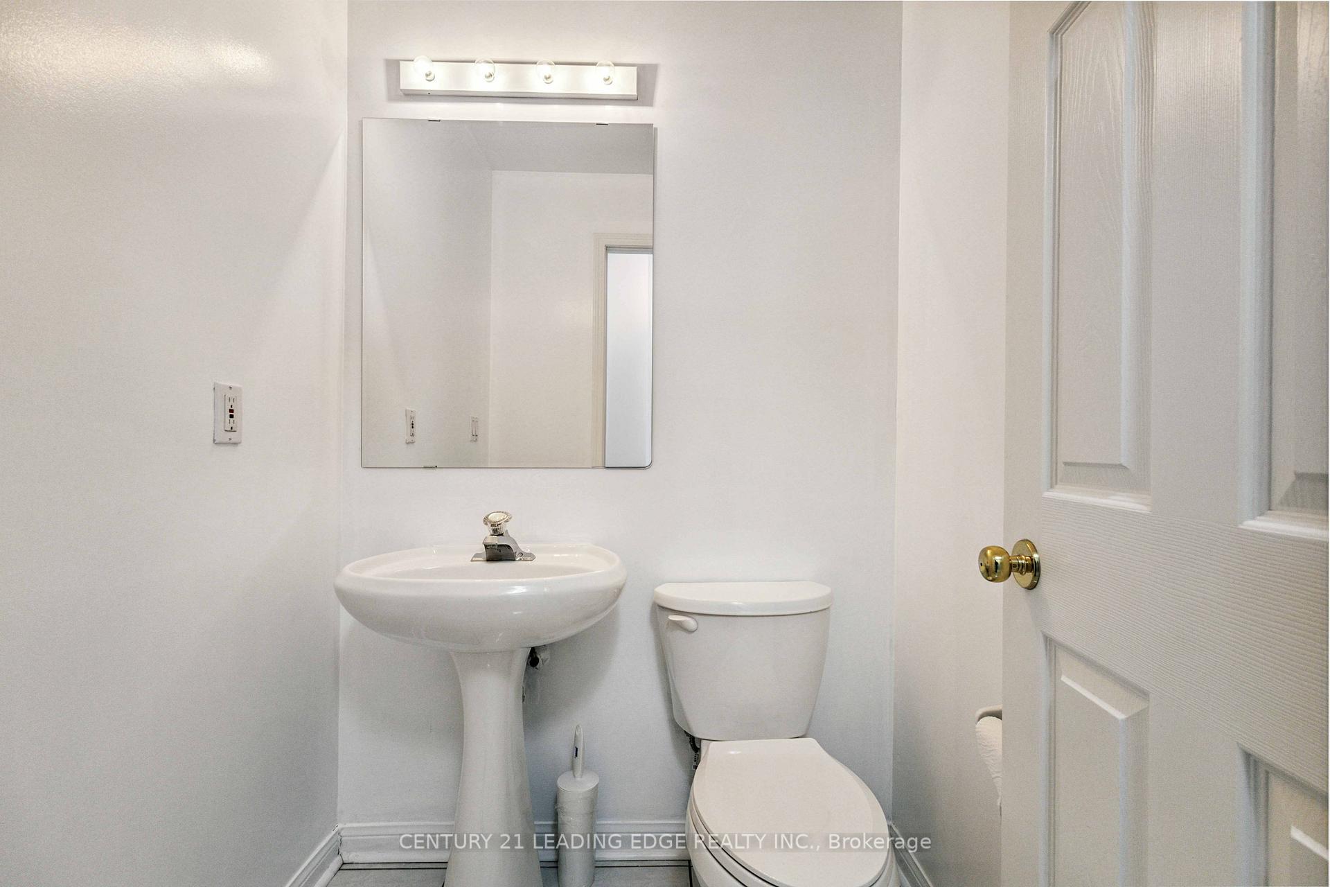 Photo 10 of Unit 8, 6 St Moritz Way N, Markham, Unionville — HOMEH