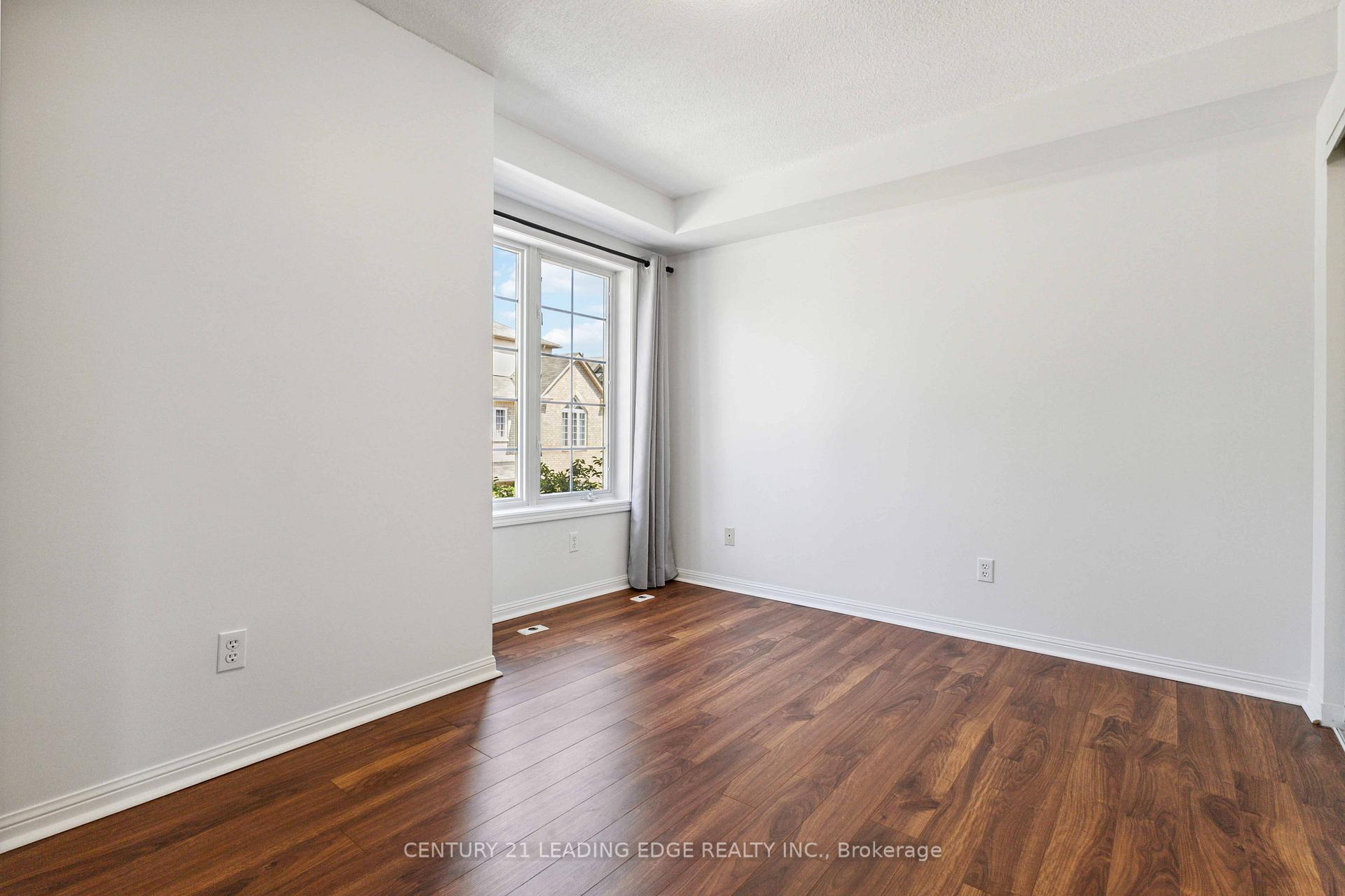 Photo 11 of Unit 8, 6 St Moritz Way N, Markham, Unionville — HOMEH