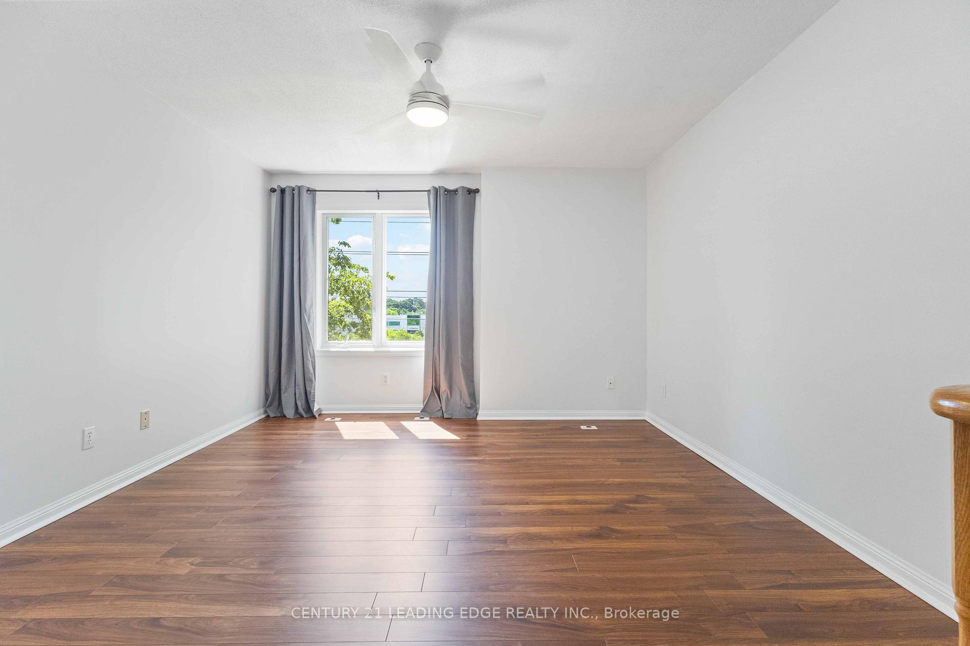Photo 14 of Unit 8, 6 St Moritz Way N, Markham, Unionville — HOMEH