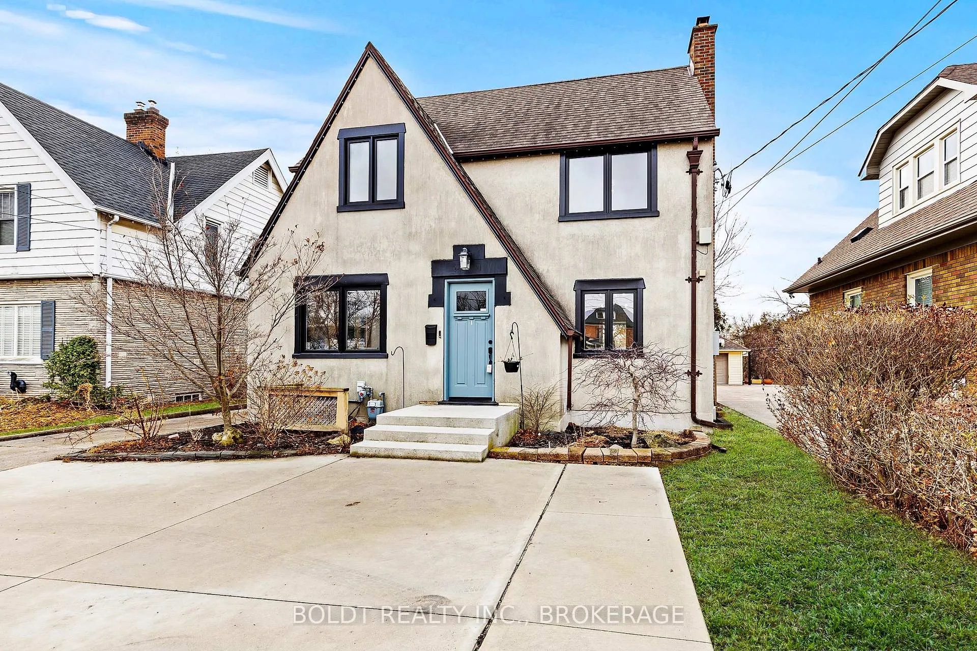 Photo 2 of 322 Queenston Street, St. Catharines, Oakdale — HOMEH